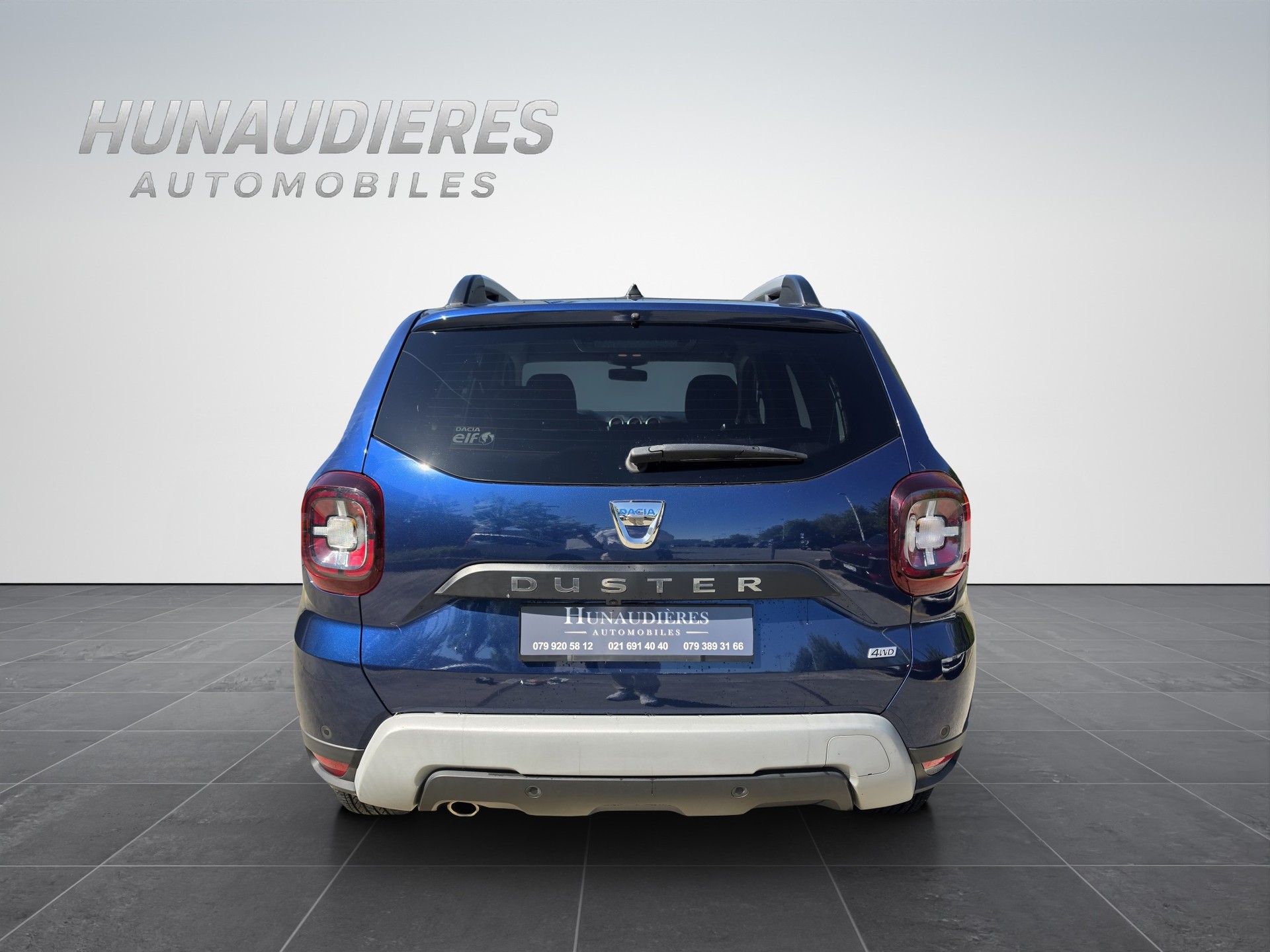 DACIA Duster SCe 115 Comfort 4x4-image-13