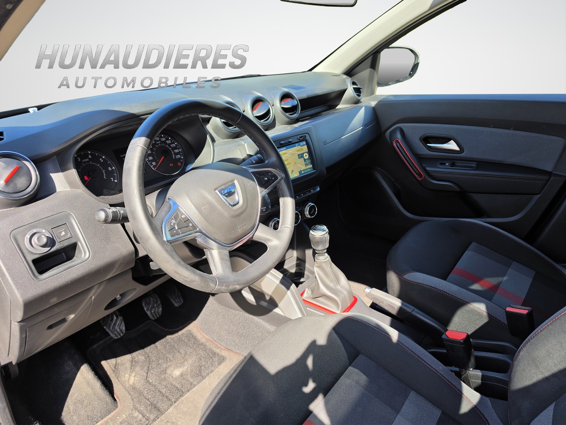 DACIA Duster SCe 115 Comfort 4x4-image-6