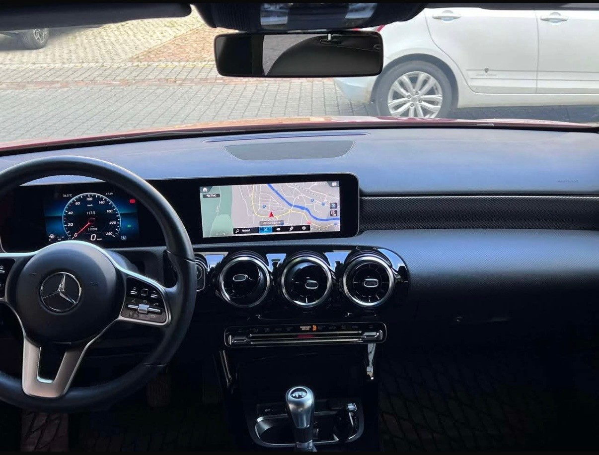MERCEDES-BENZ A 200 Progressive-image-13