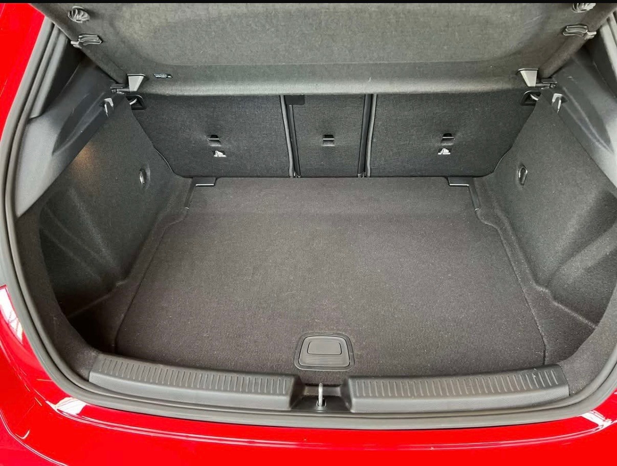 MERCEDES-BENZ A 200 Progressive-image-10