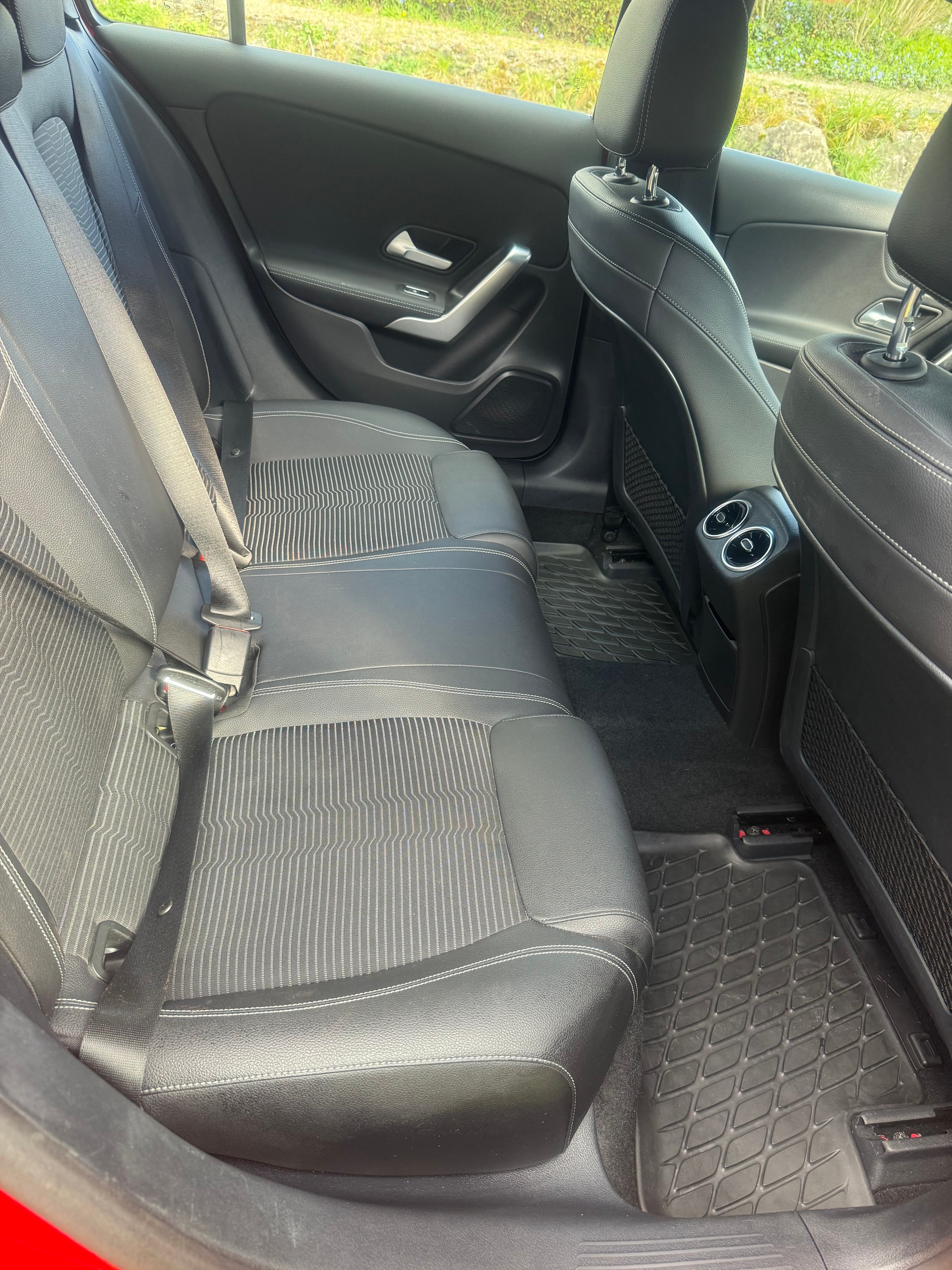 MERCEDES-BENZ A 200 Progressive-image-17