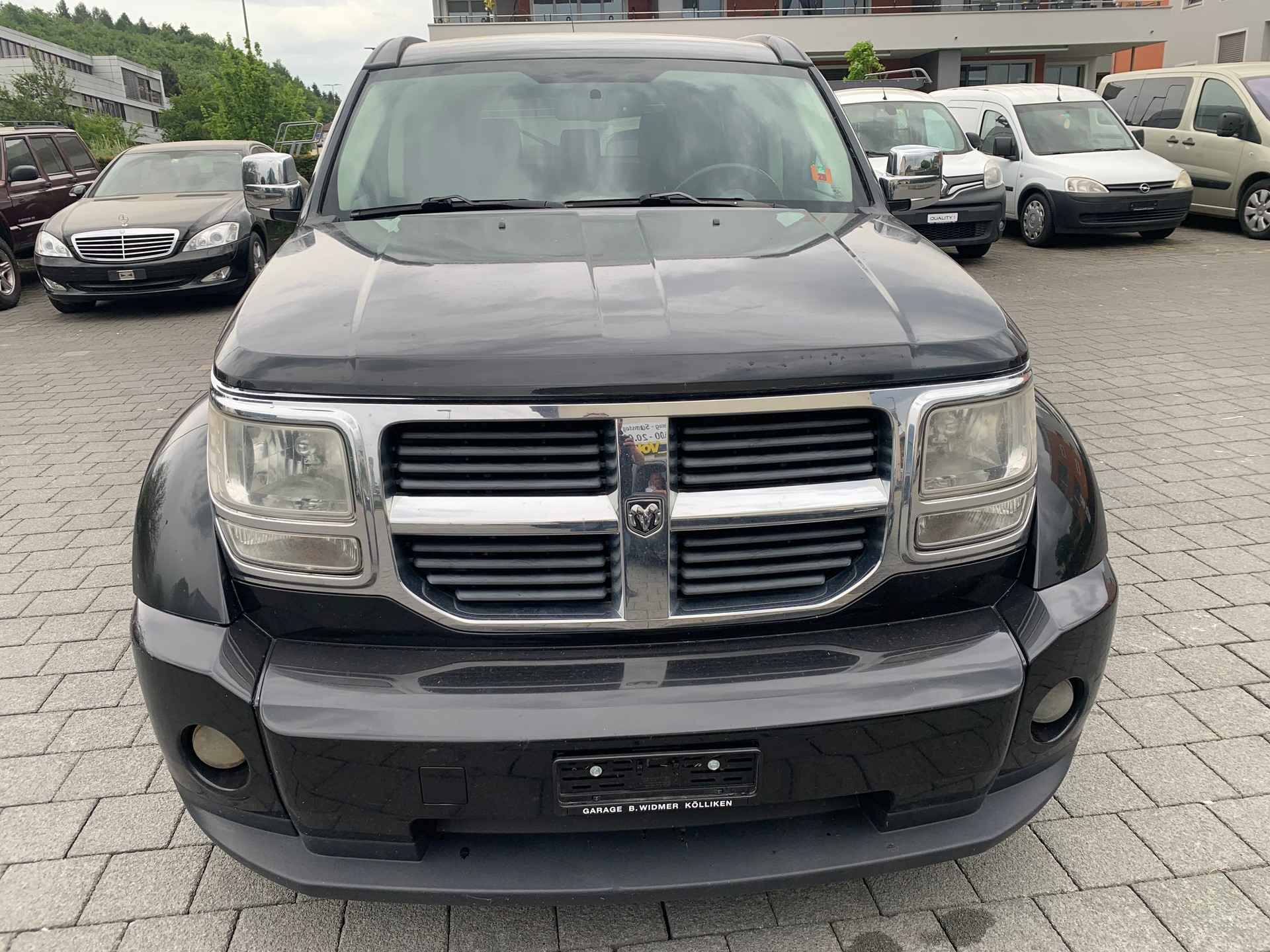 DODGE Nitro 2.8 CRD SXT Automatic-image-4