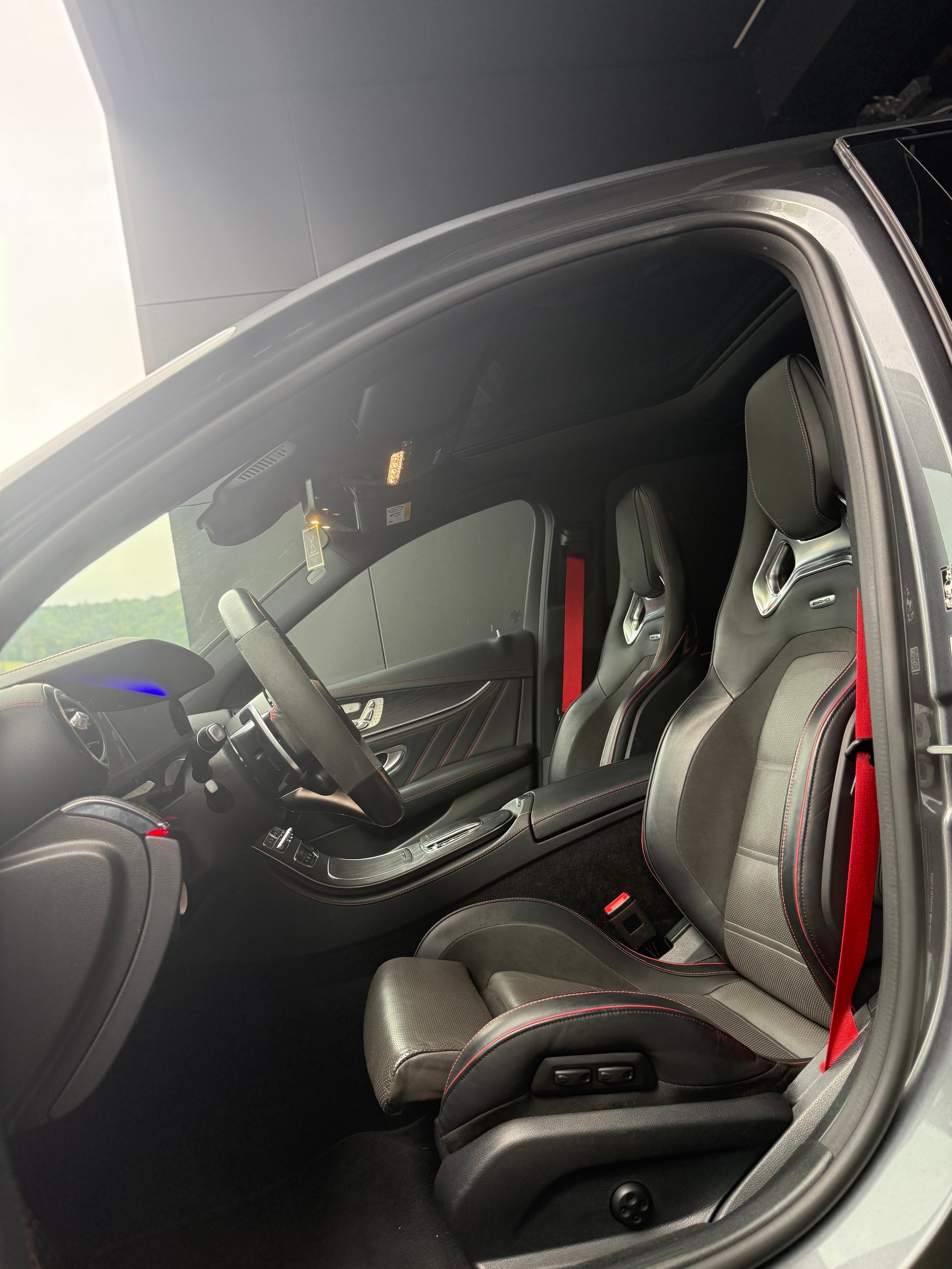MERCEDES-BENZ AMG E 53 4Matic+ Speedshift 9G-TCT-image-5
