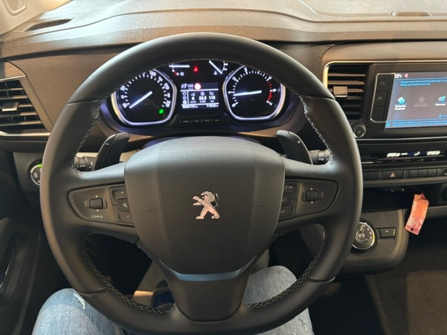 PEUGEOT PANAMA URBAN U11+ TRAVELLER 180CV EAT8-image-14