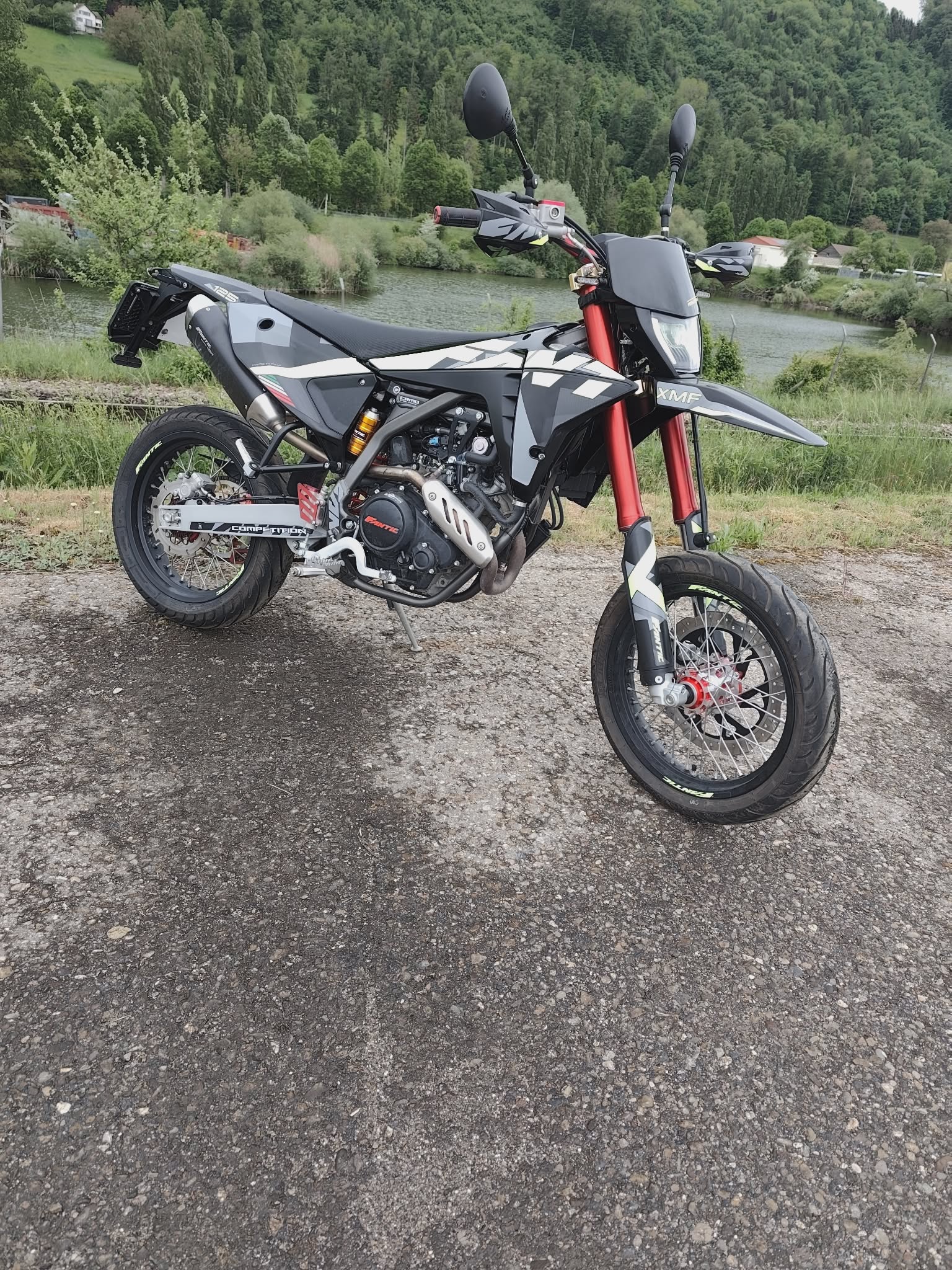FANTIC XMF 125 Motard