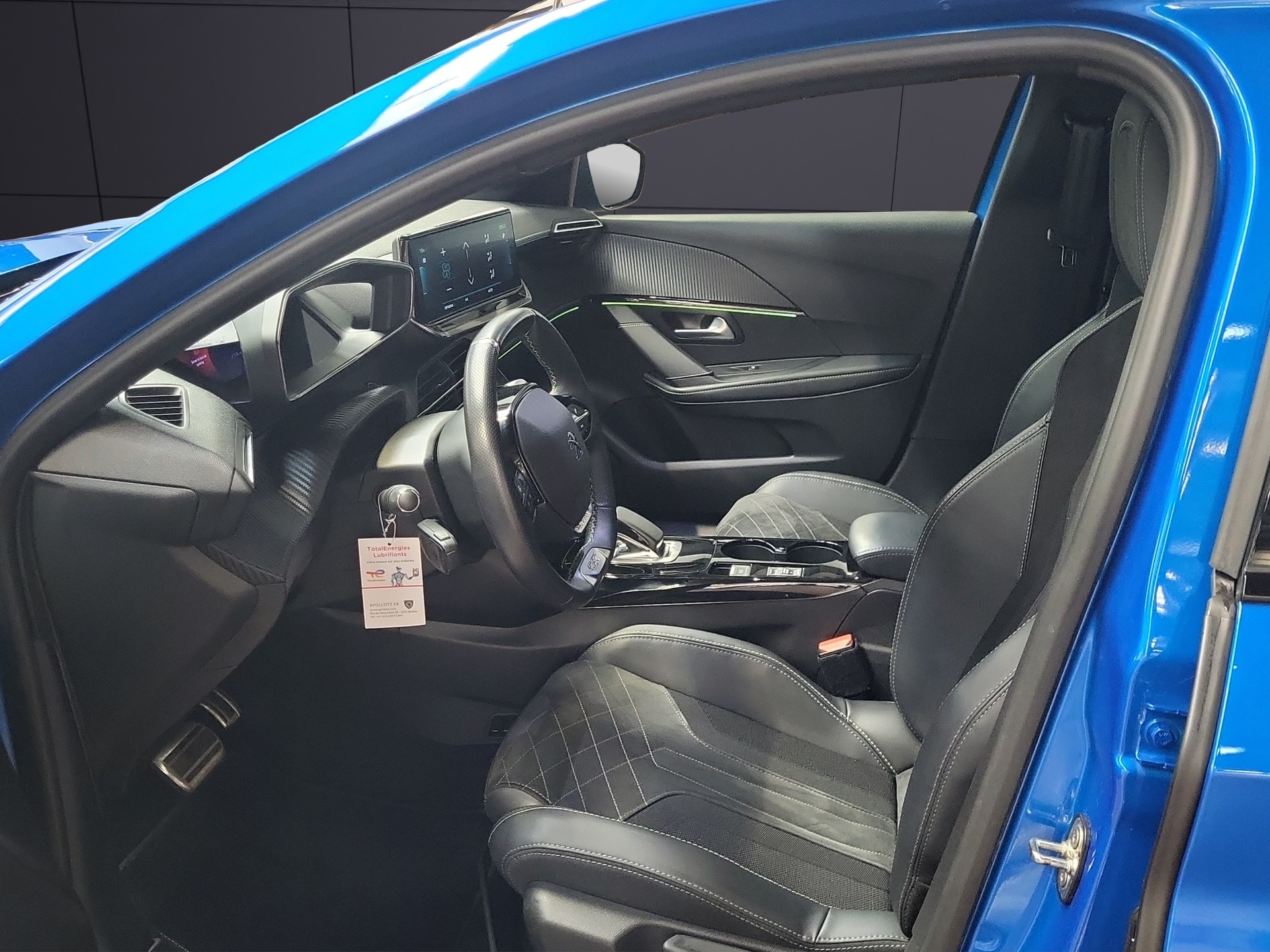 PEUGEOT 208-image-4
