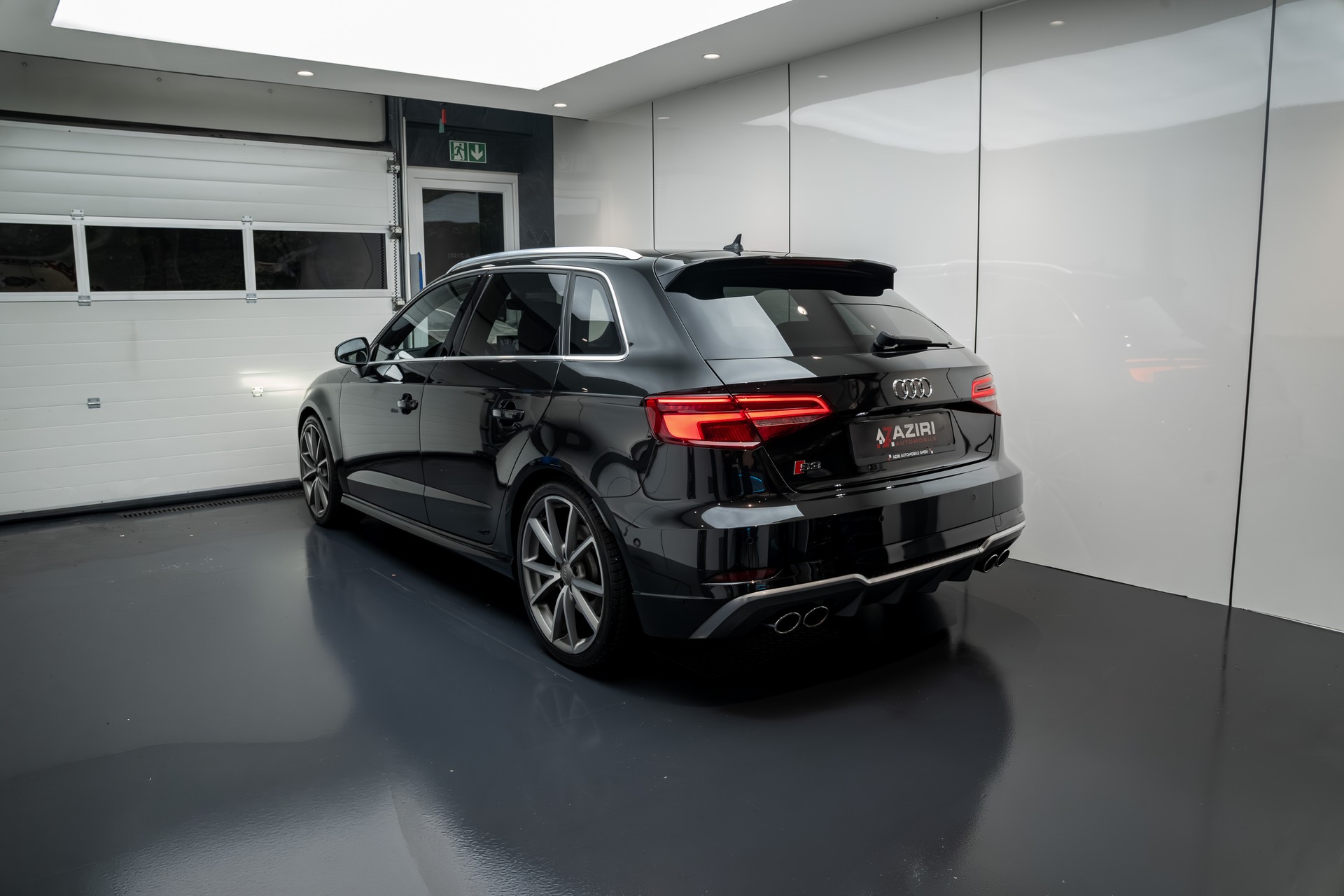 AUDI S3 Sportback 2.0 TFSI quattro S-tronic-image-5