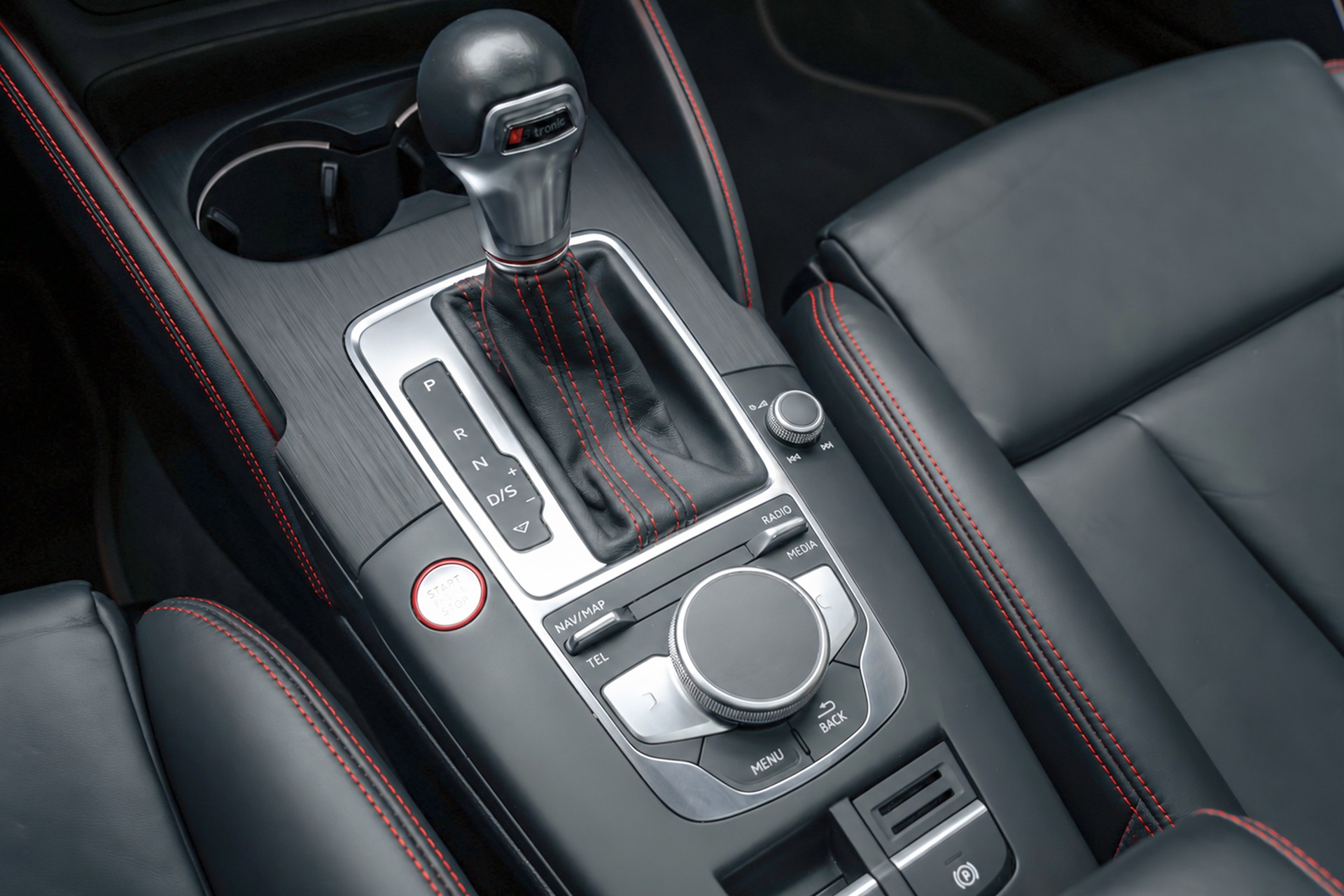 AUDI S3 Sportback 2.0 TFSI quattro S-tronic-image-10