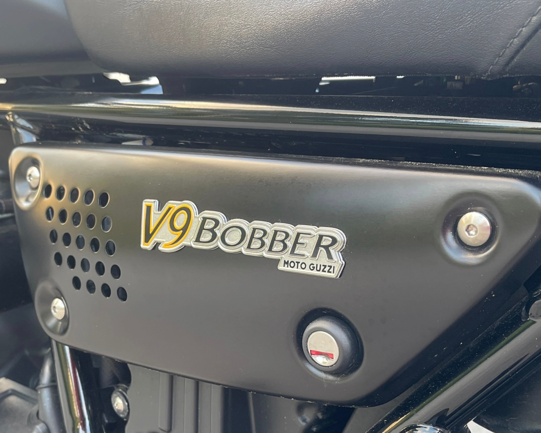 MOTO GUZZI V9 Bobber 850 ABS-image-5
