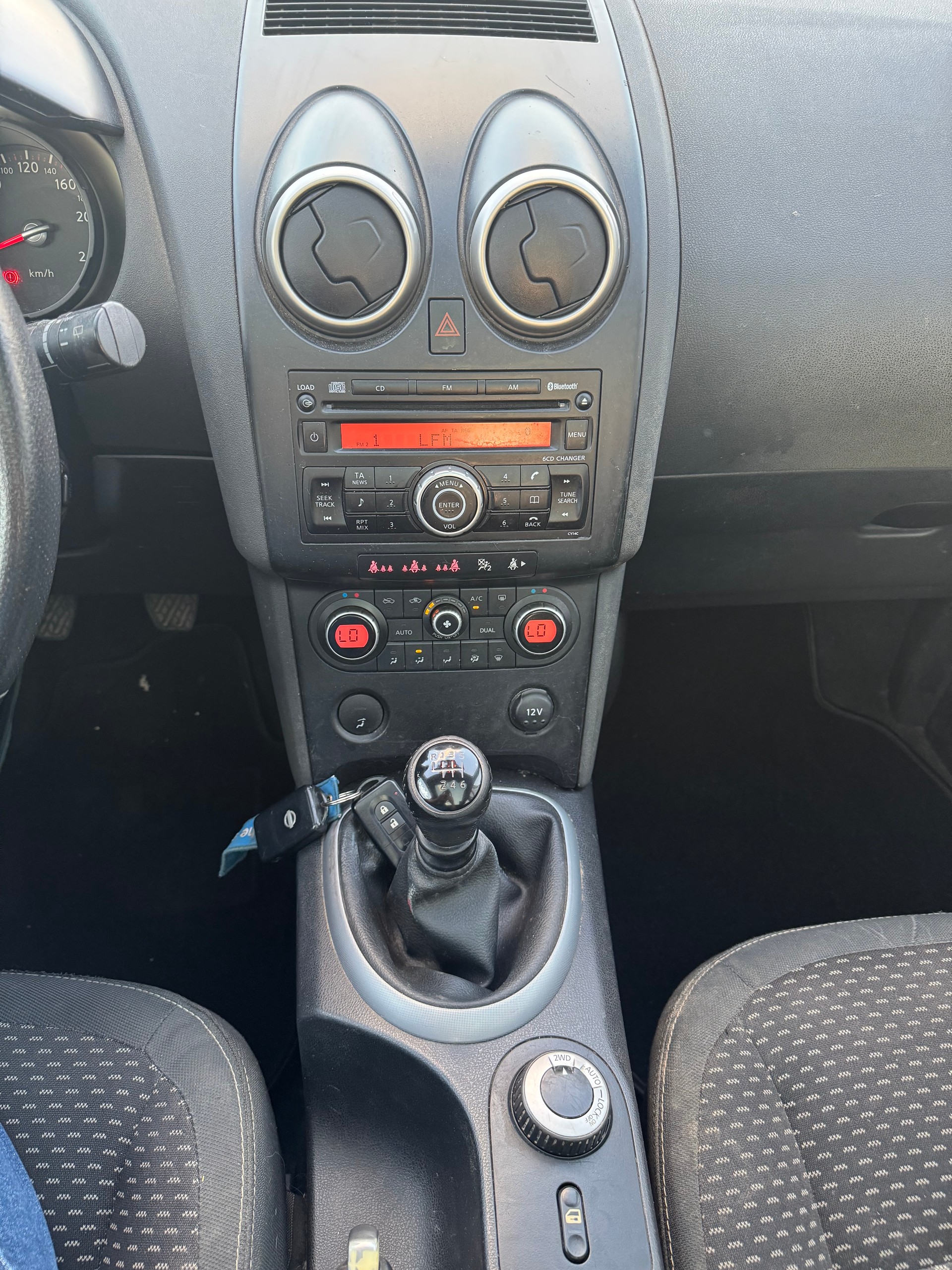 NISSAN Qashqai 2.0 4WD visia-image-10