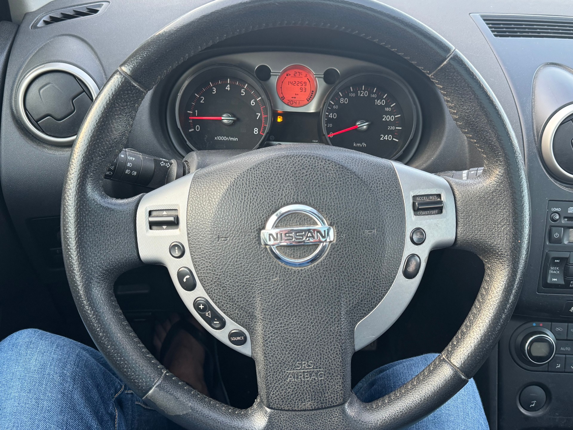 NISSAN Qashqai 2.0 4WD visia-image-12