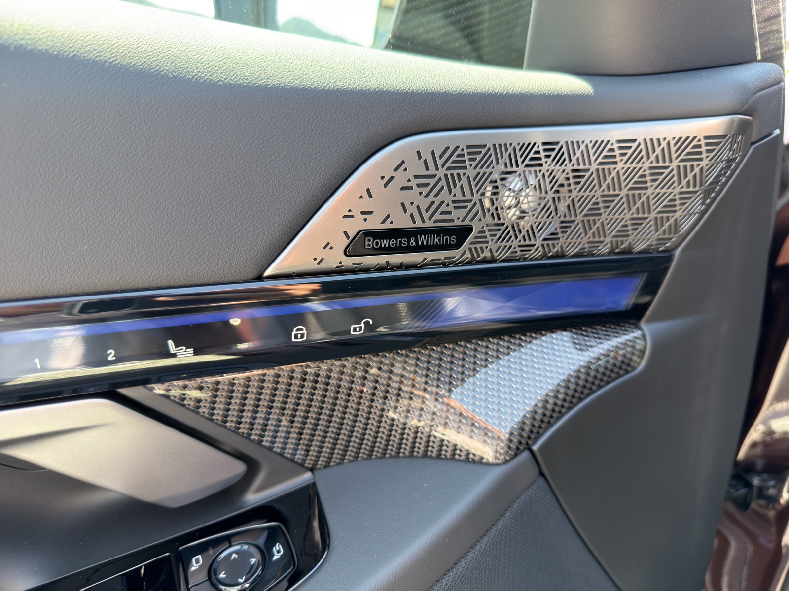 BMW M5 xDrive Touring-image-23