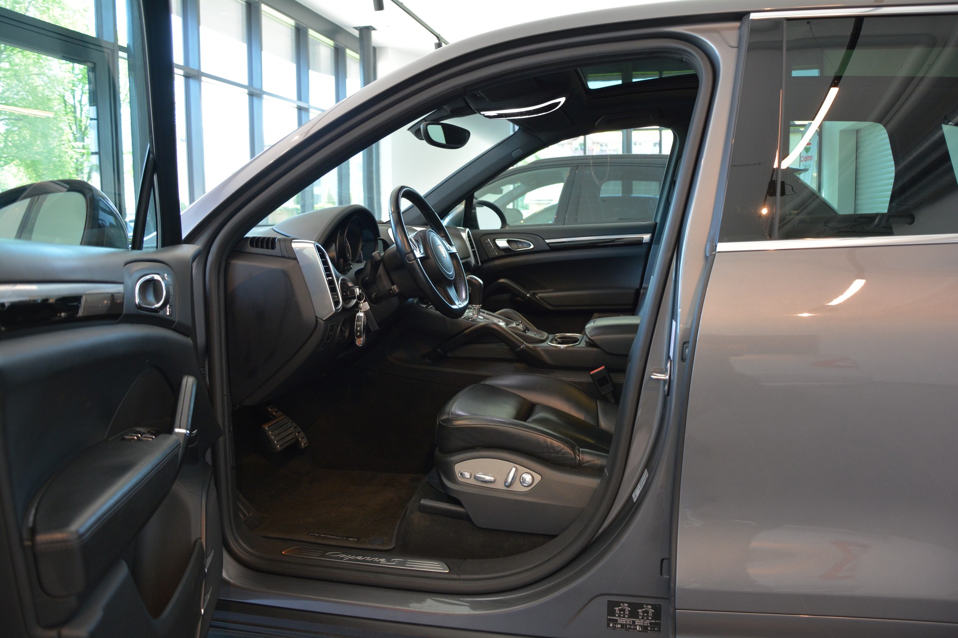 PORSCHE Cayenne S Diesel-image-8