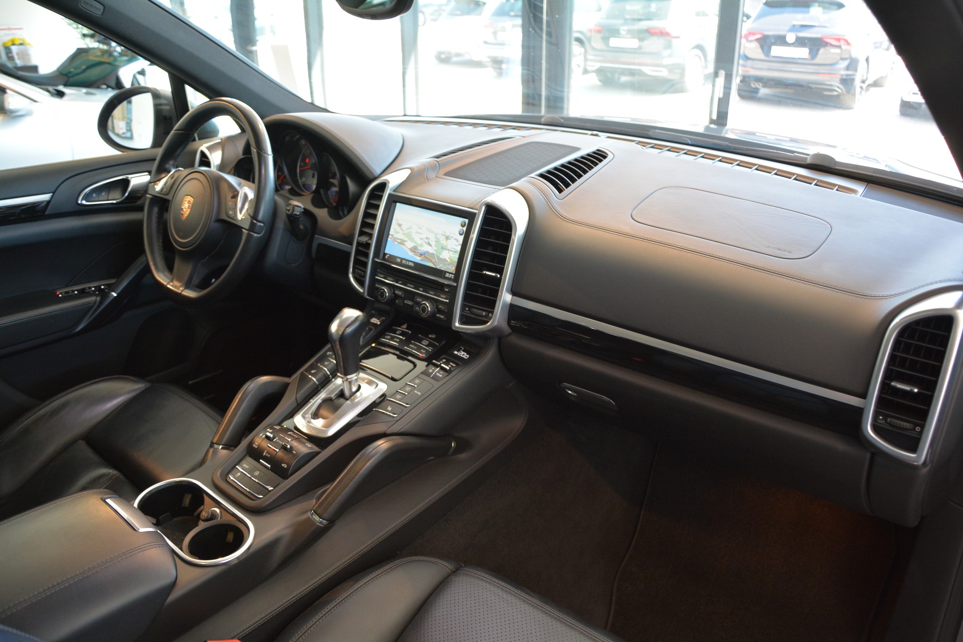 PORSCHE Cayenne S Diesel-image-12