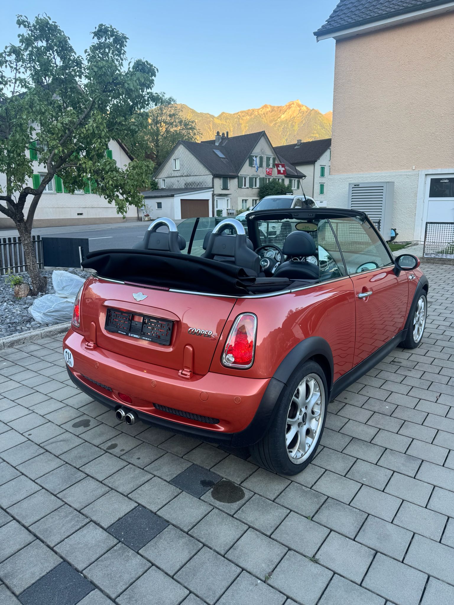 MINI Cooper S Cabriolet-image-5