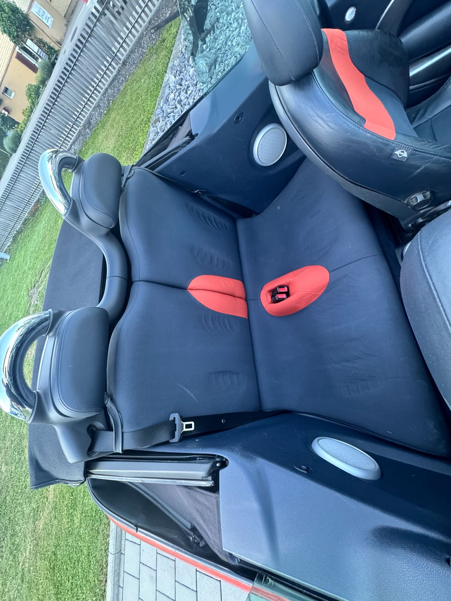 MINI Cooper S Cabriolet-image-11