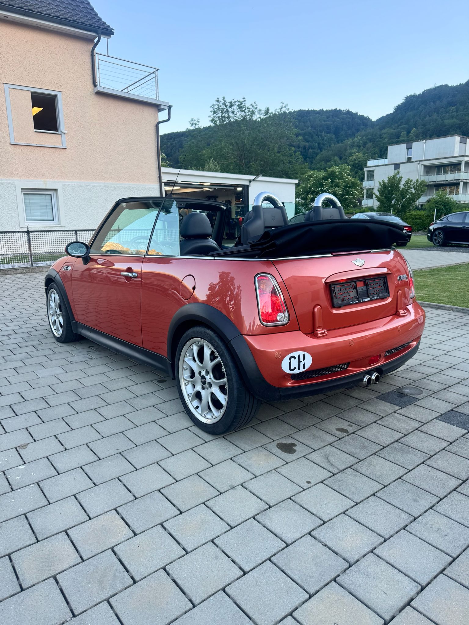 MINI Cooper S Cabriolet-image-3
