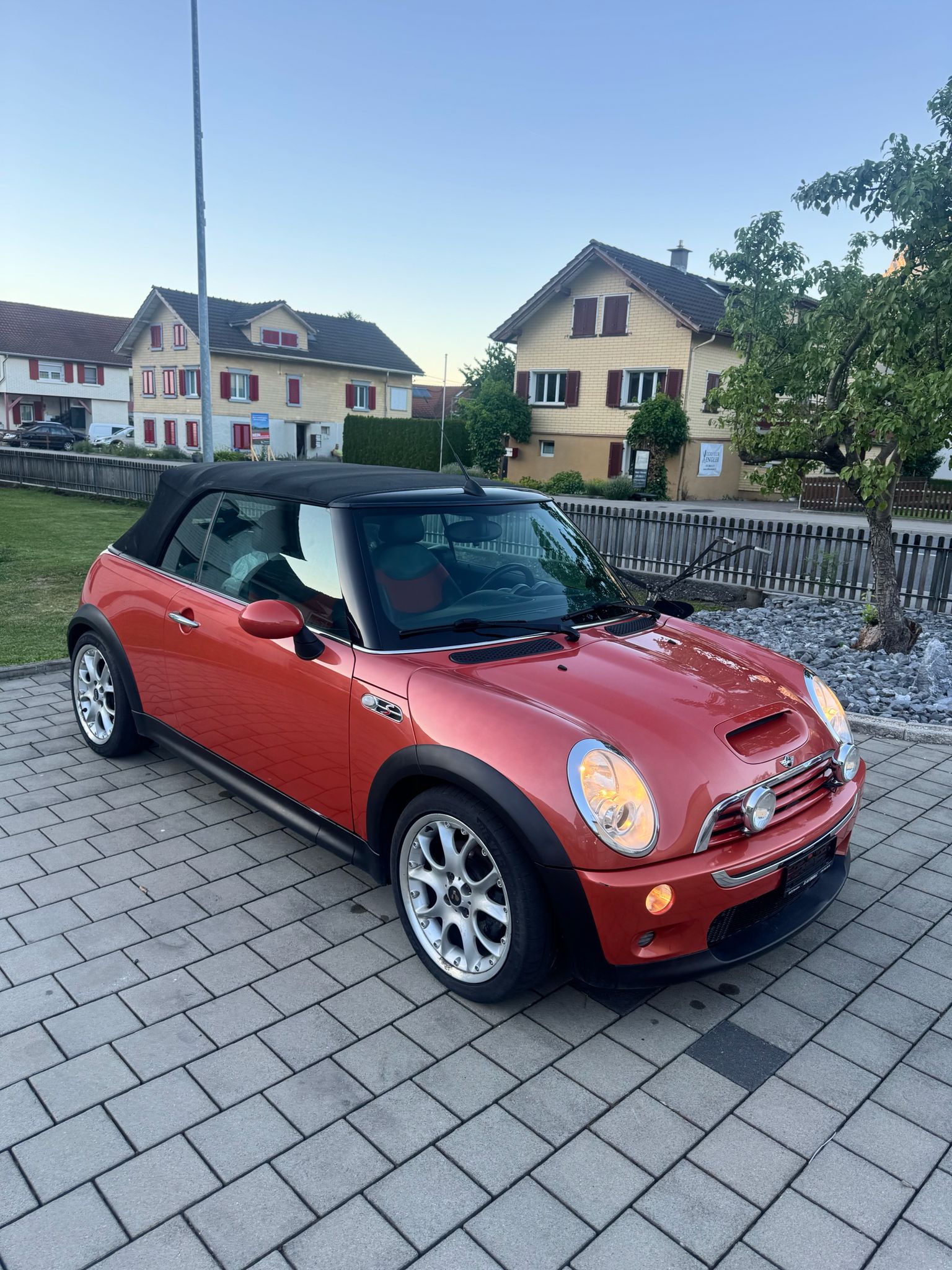 MINI Cooper S Cabriolet-image-7