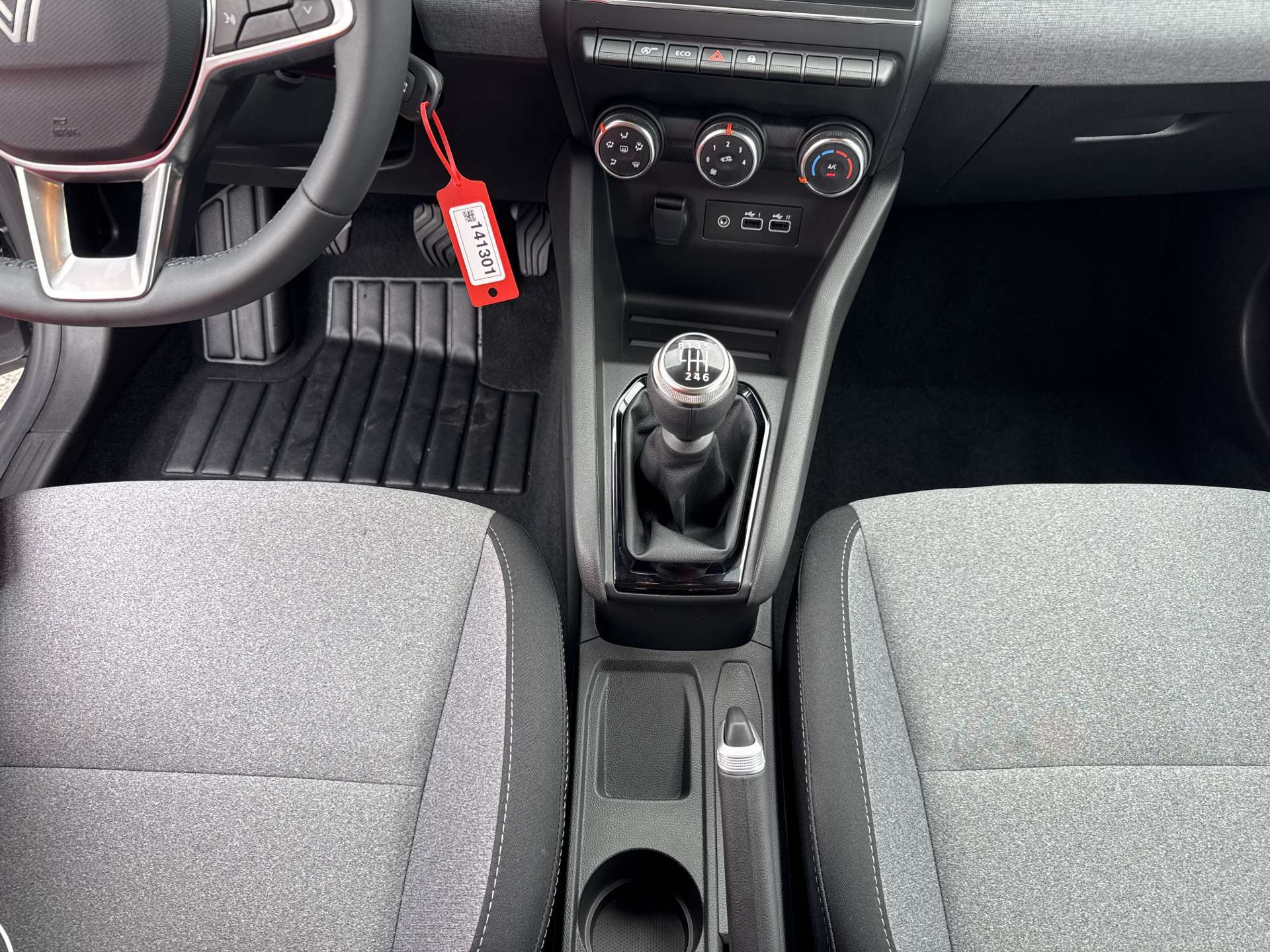 RENAULT Clio 1.5 DCi Evolution 100PS-image-11
