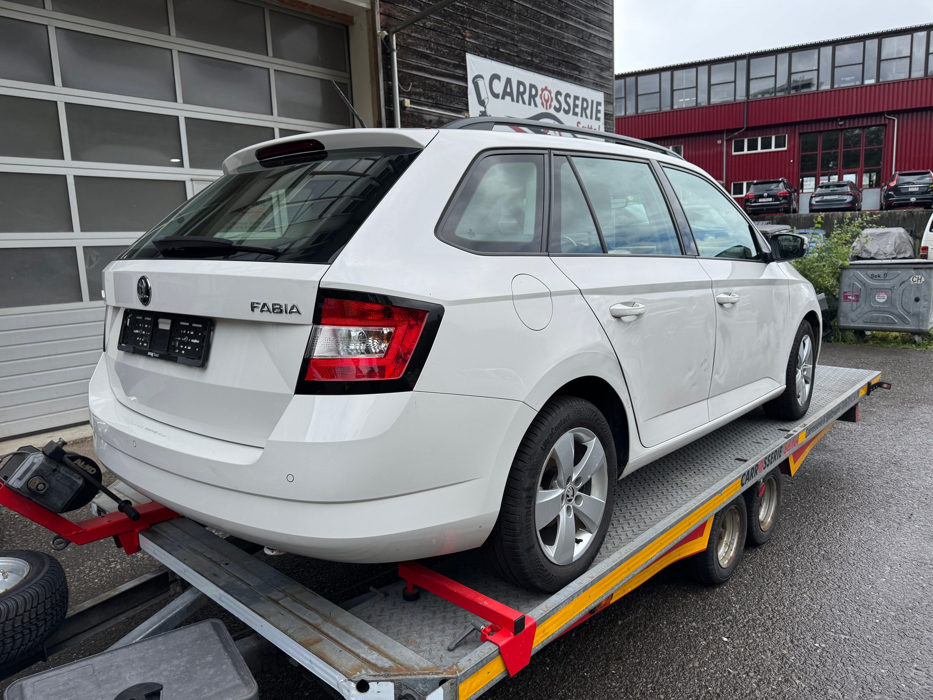 SKODA Fabia 1.4 TDI Ambition DSG-image-5