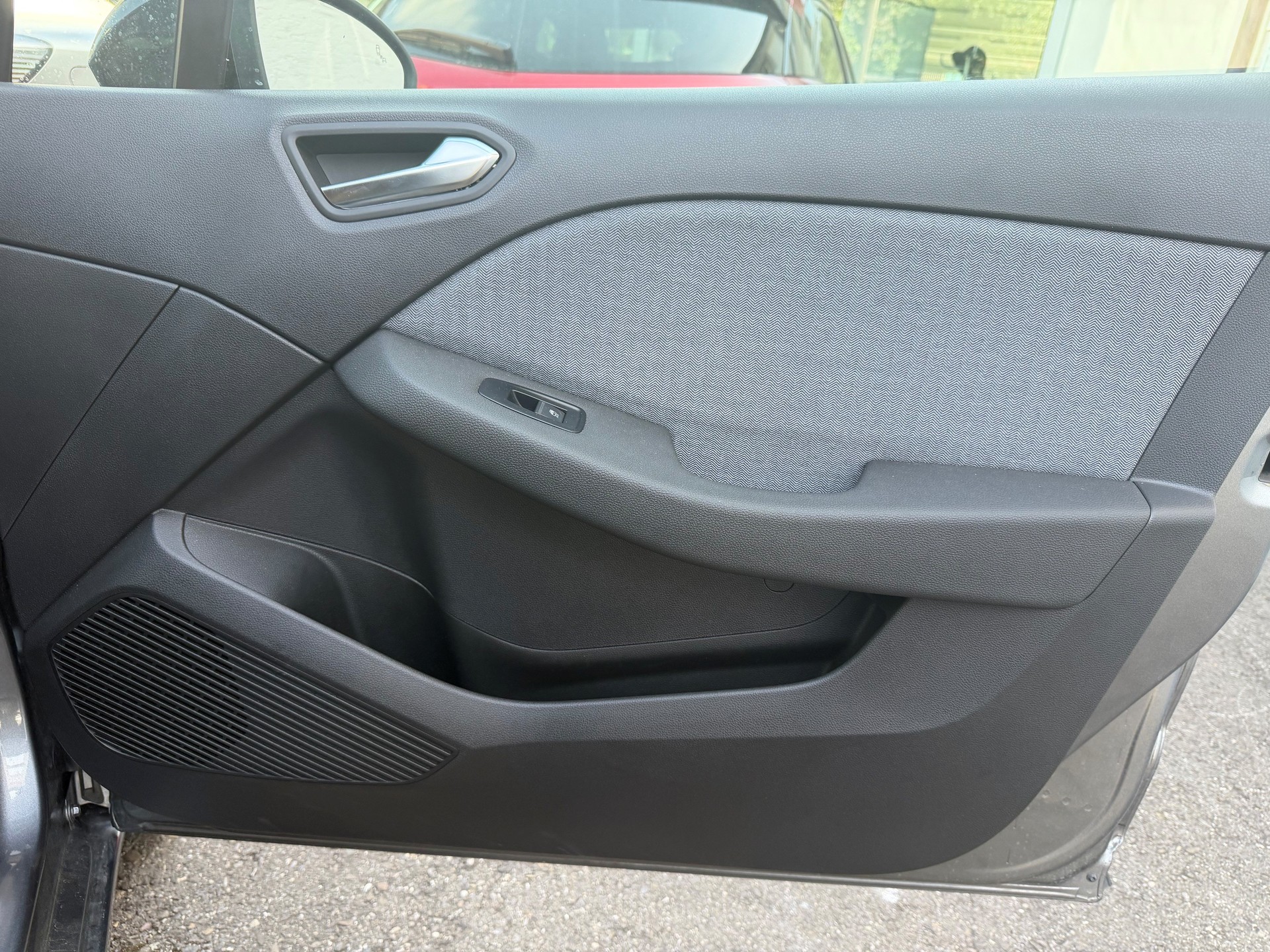 RENAULT Clio 1.6 E-Tech Techno-image-8