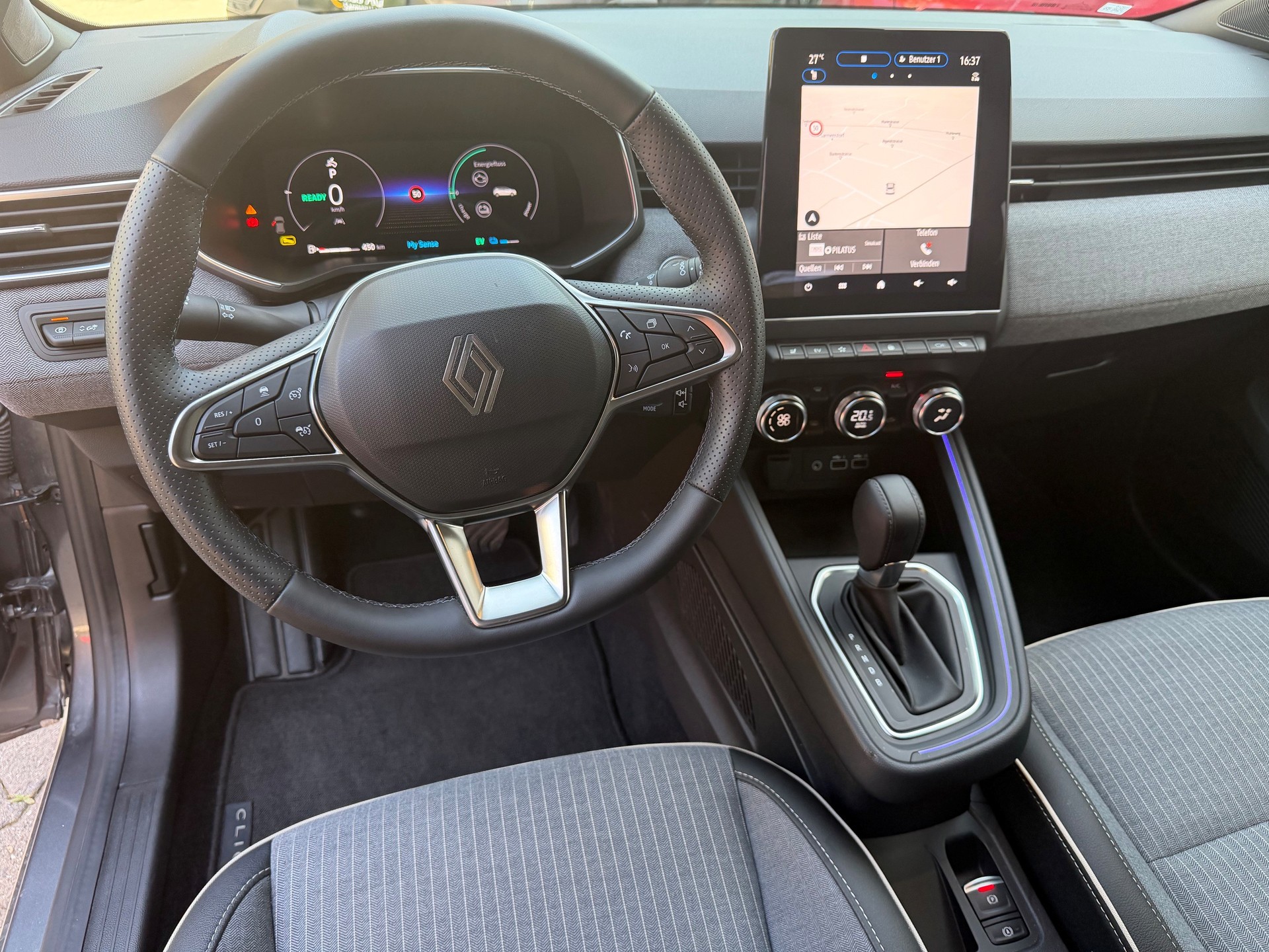 RENAULT Clio 1.6 E-Tech Techno-image-6