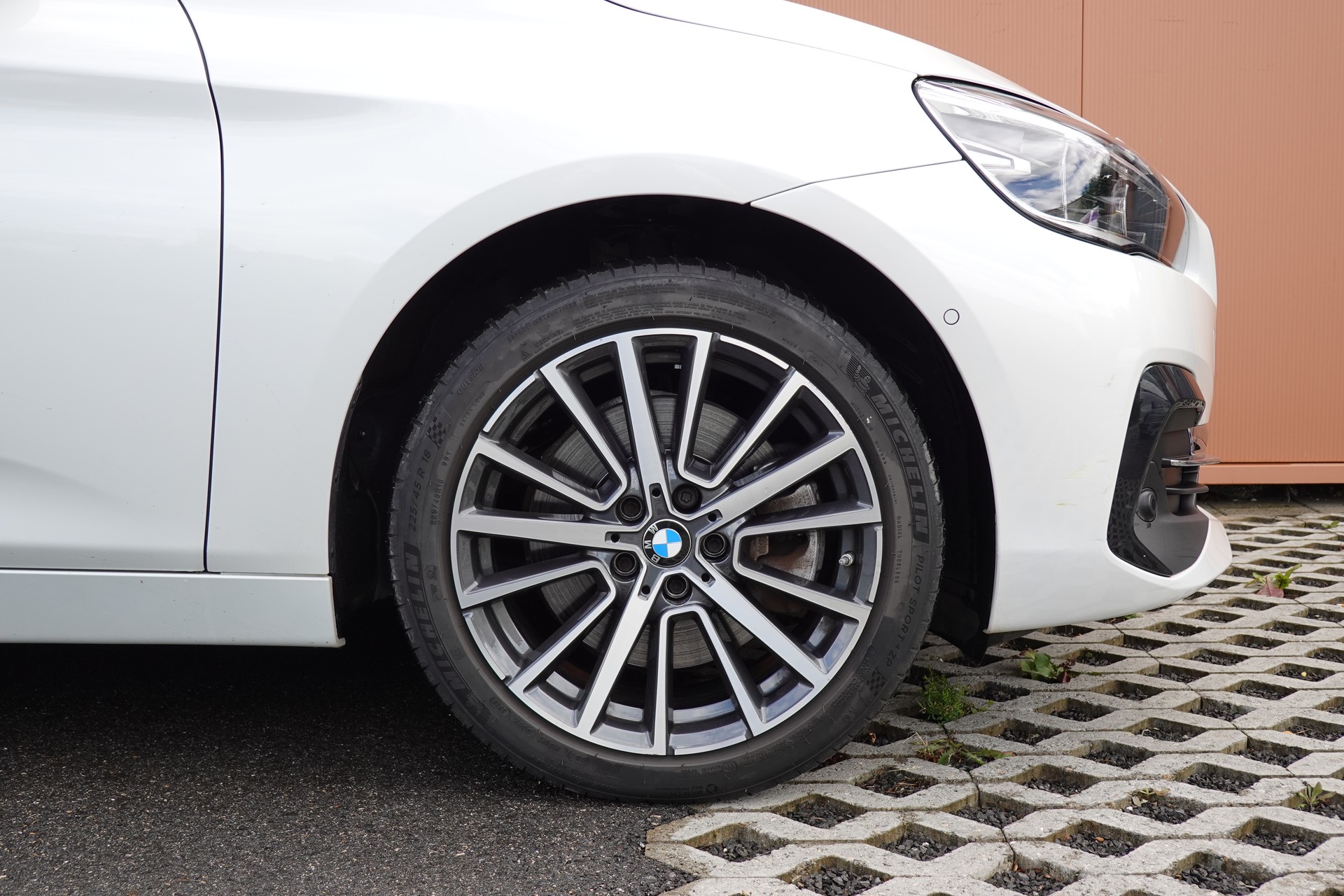 BMW 225xe iPerformance Active Tourer " * Véhicule CH * Caméra + Capteurs * Hayon électrique * Tempomat * Phares automatiques "-image-4
