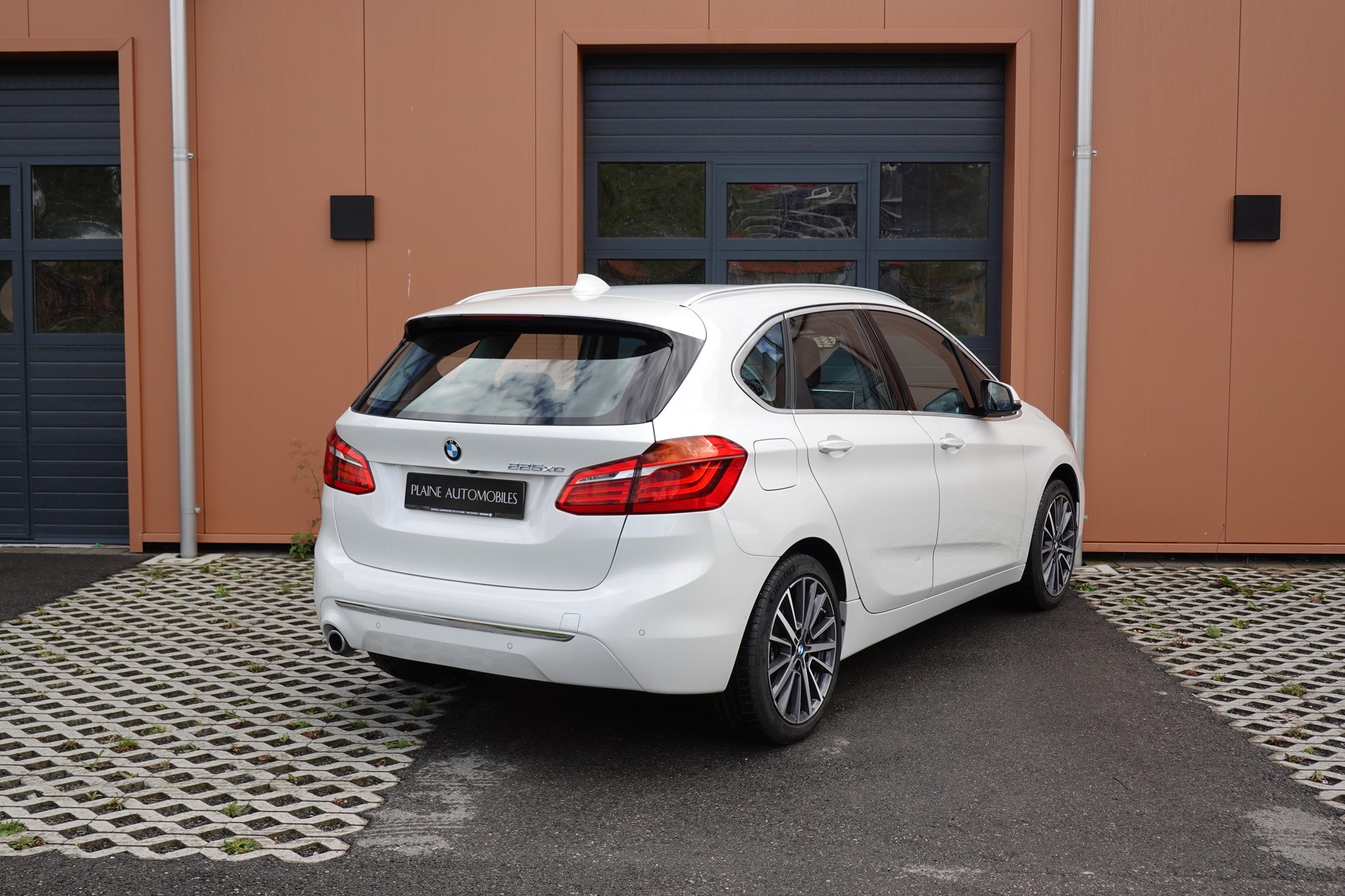 BMW 225xe iPerformance Active Tourer " * Véhicule CH * Caméra + Capteurs * Hayon électrique * Tempomat * Phares automatiques "-image-7