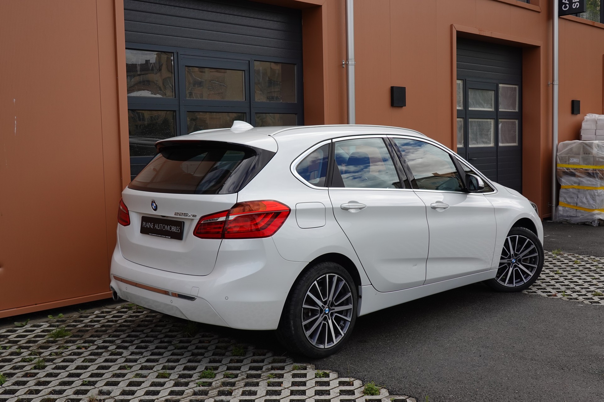 BMW 225xe iPerformance Active Tourer " * Véhicule CH * Caméra + Capteurs * Hayon électrique * Tempomat * Phares automatiques "-image-5