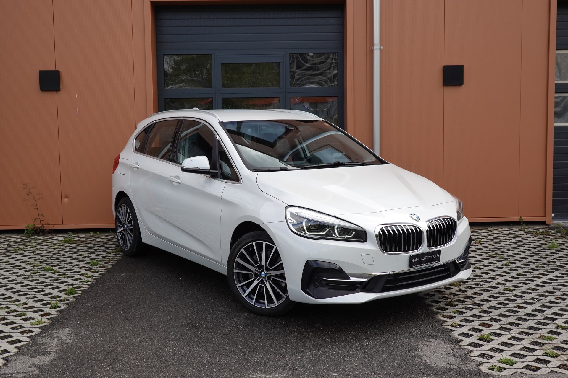 BMW 225xe iPerformance Active Tourer " * Véhicule CH * Caméra + Capteurs * Hayon électrique * Tempomat * Phares automatiques "-image-0
