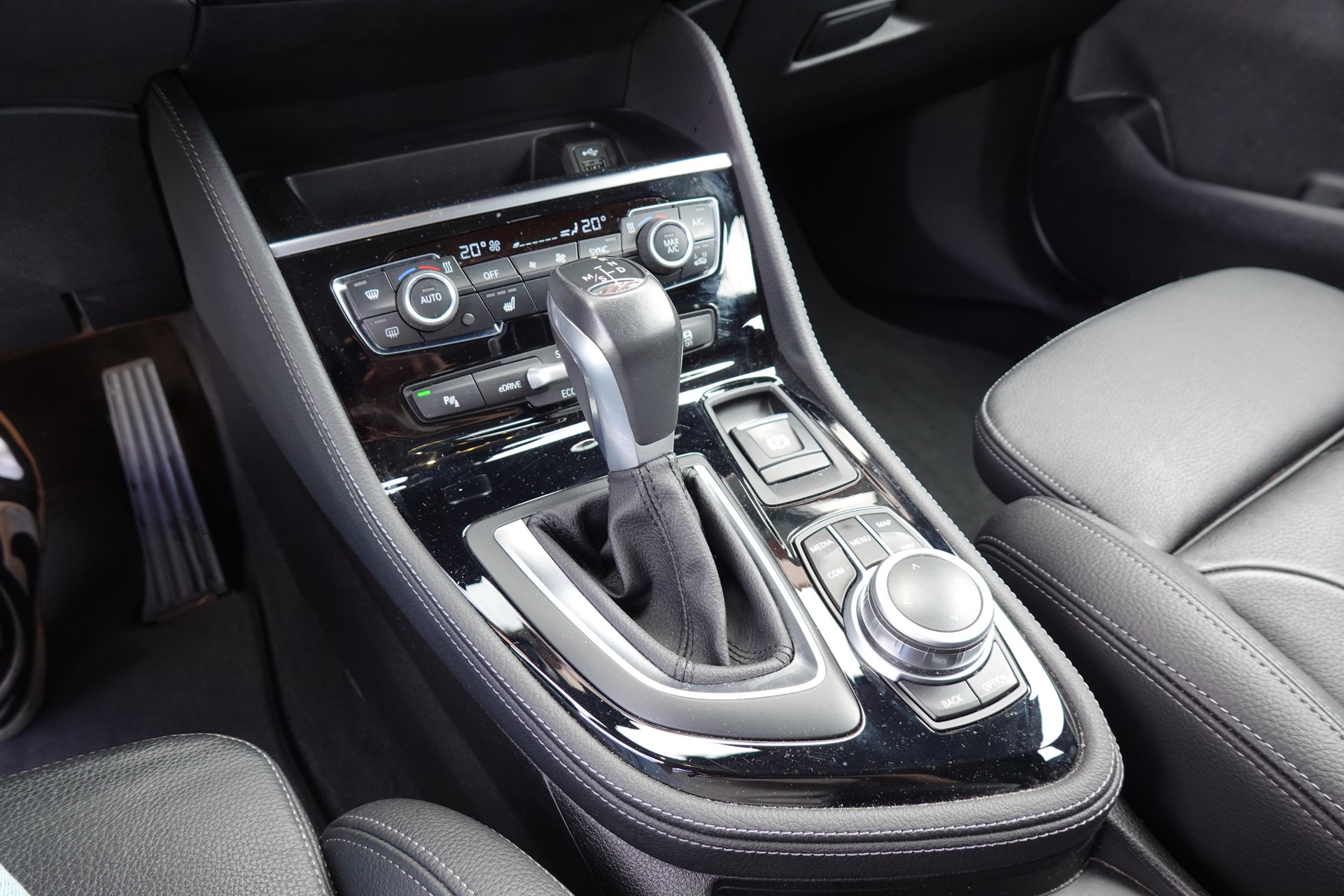 BMW 225xe iPerformance Active Tourer " * Véhicule CH * Caméra + Capteurs * Hayon électrique * Tempomat * Phares automatiques "-image-18