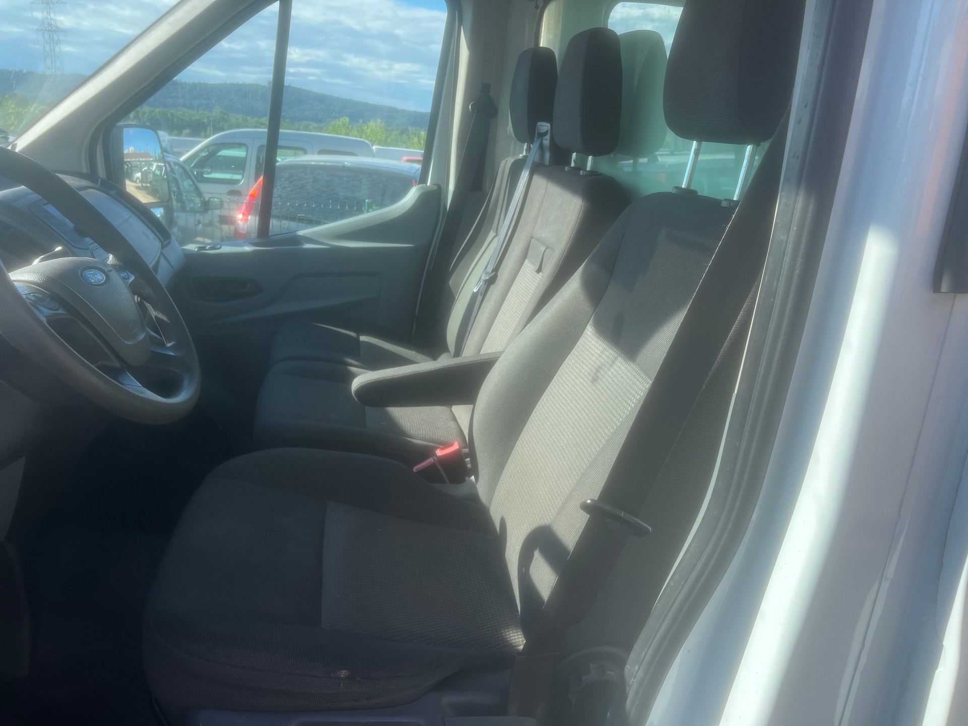 FORD Transit 350 L3H1 Ambiente 4WD-image-9