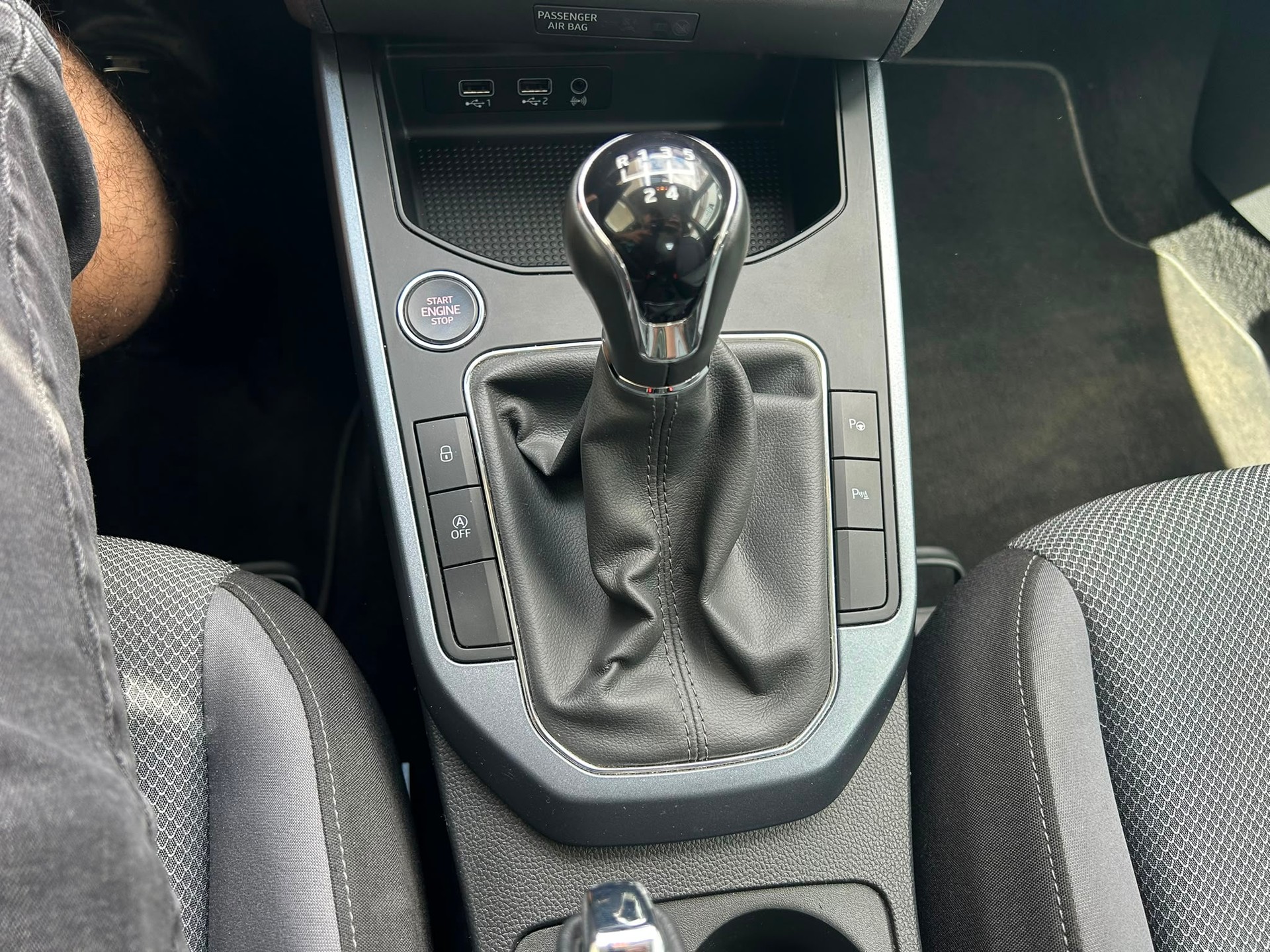 SEAT Arona 1.0 TSI Eco Reference-image-10