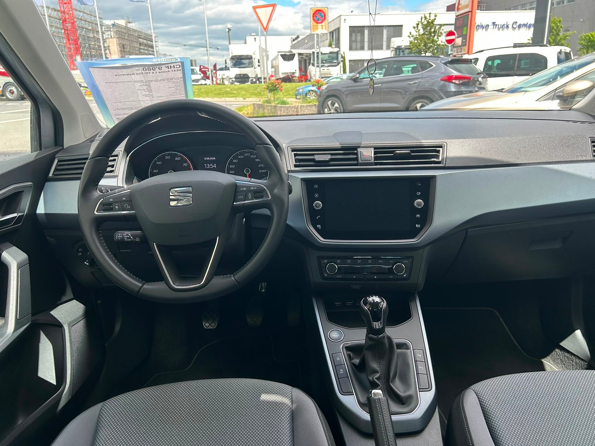SEAT Arona 1.0 TSI Eco Reference-image-6