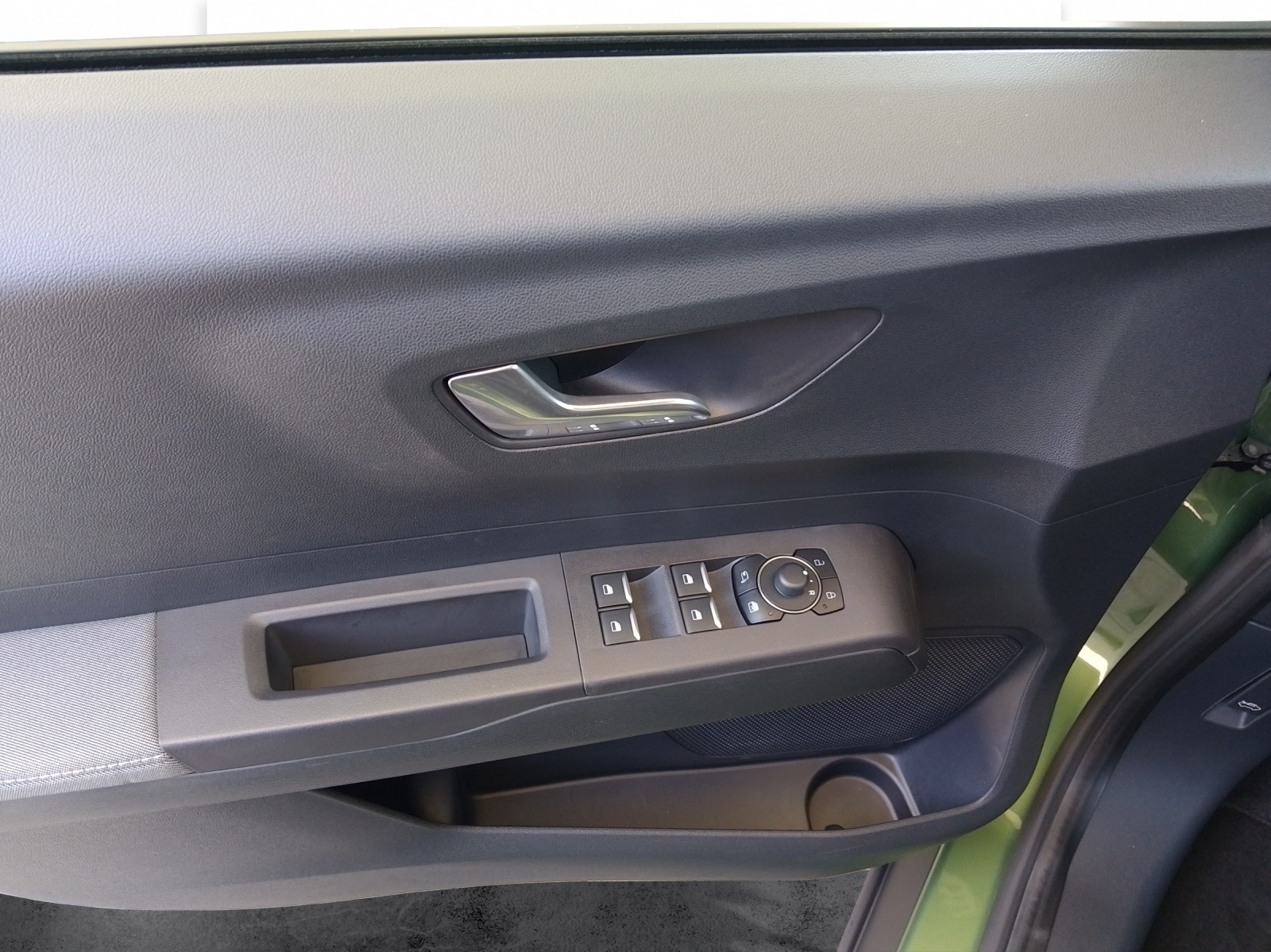 FORD Tourneo Courier 1.0 EcoBoost Titanium-image-11