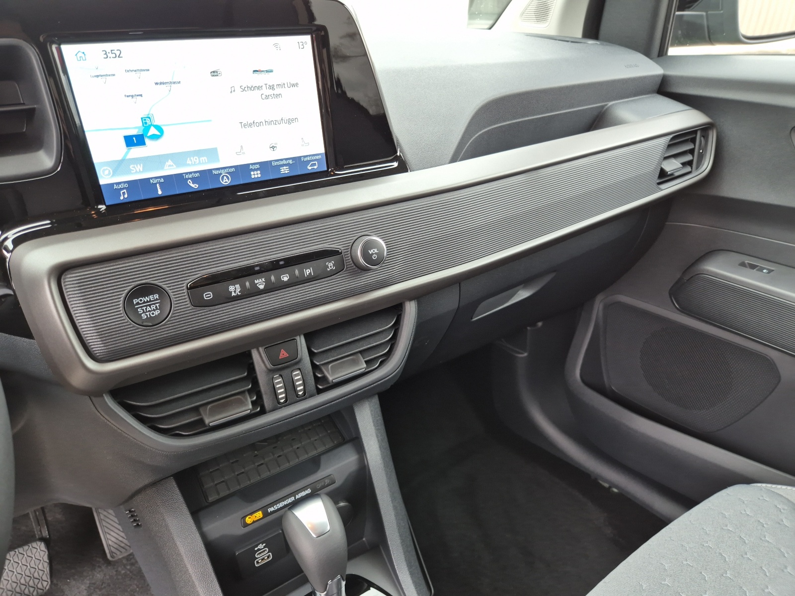 FORD Tourneo Courier 1.0 EcoBoost Titanium-image-5