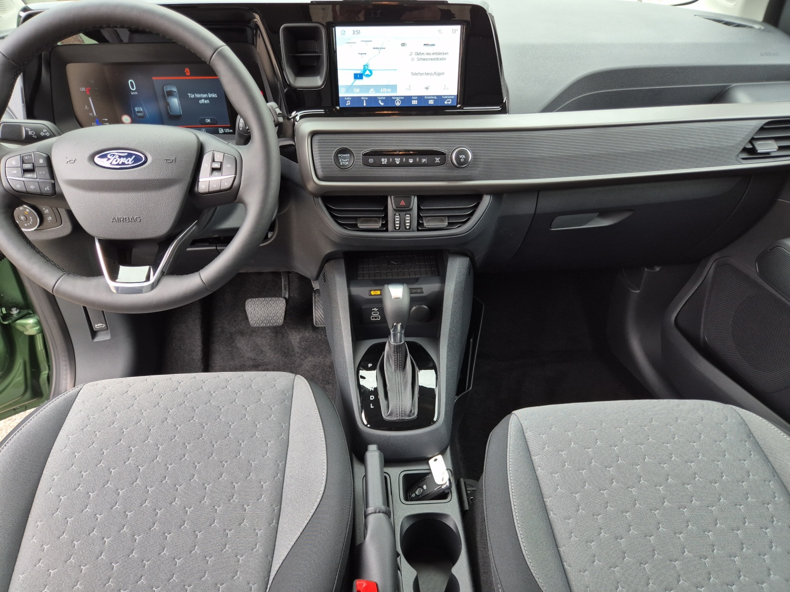 FORD Tourneo Courier 1.0 EcoBoost Titanium-image-3