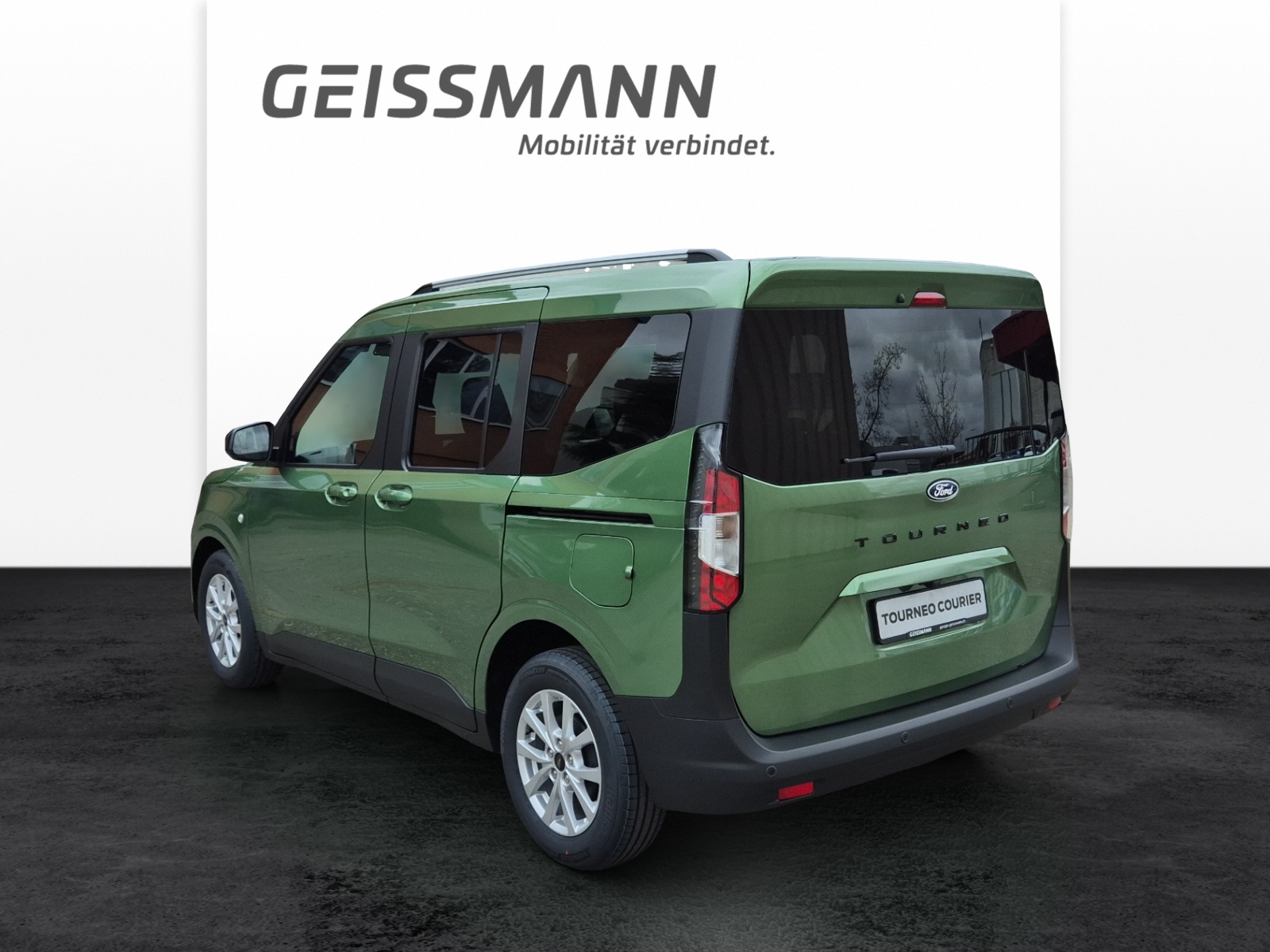 FORD Tourneo Courier 1.0 EcoBoost Titanium-image-2