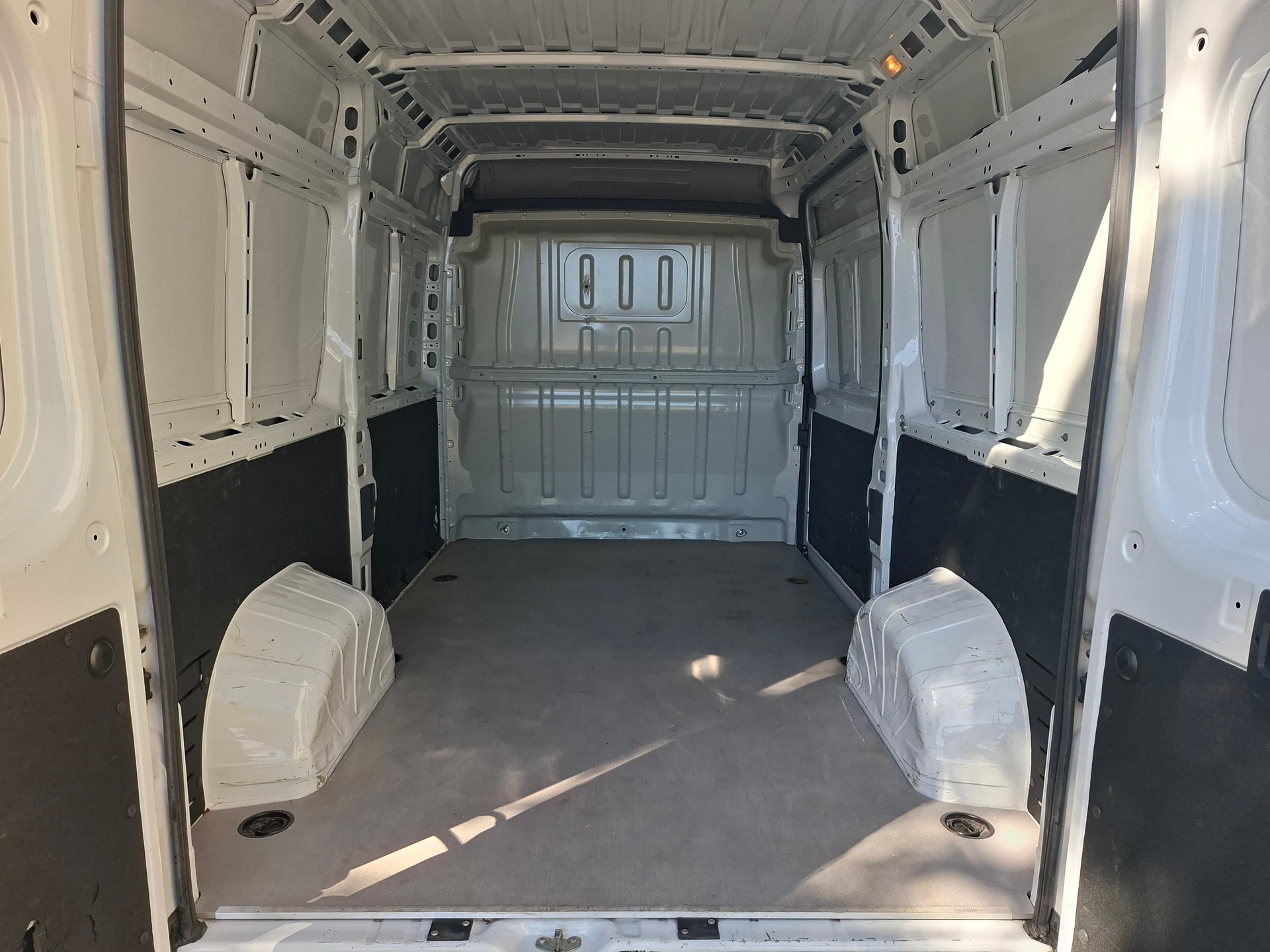 OPEL Movano 2.2 d 3,5t L2H2 Essentia-image-9
