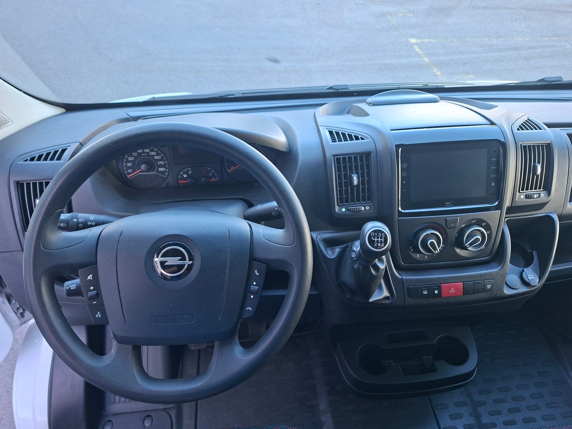 OPEL Movano 2.2 d 3,5t L2H2 Essentia-image-8