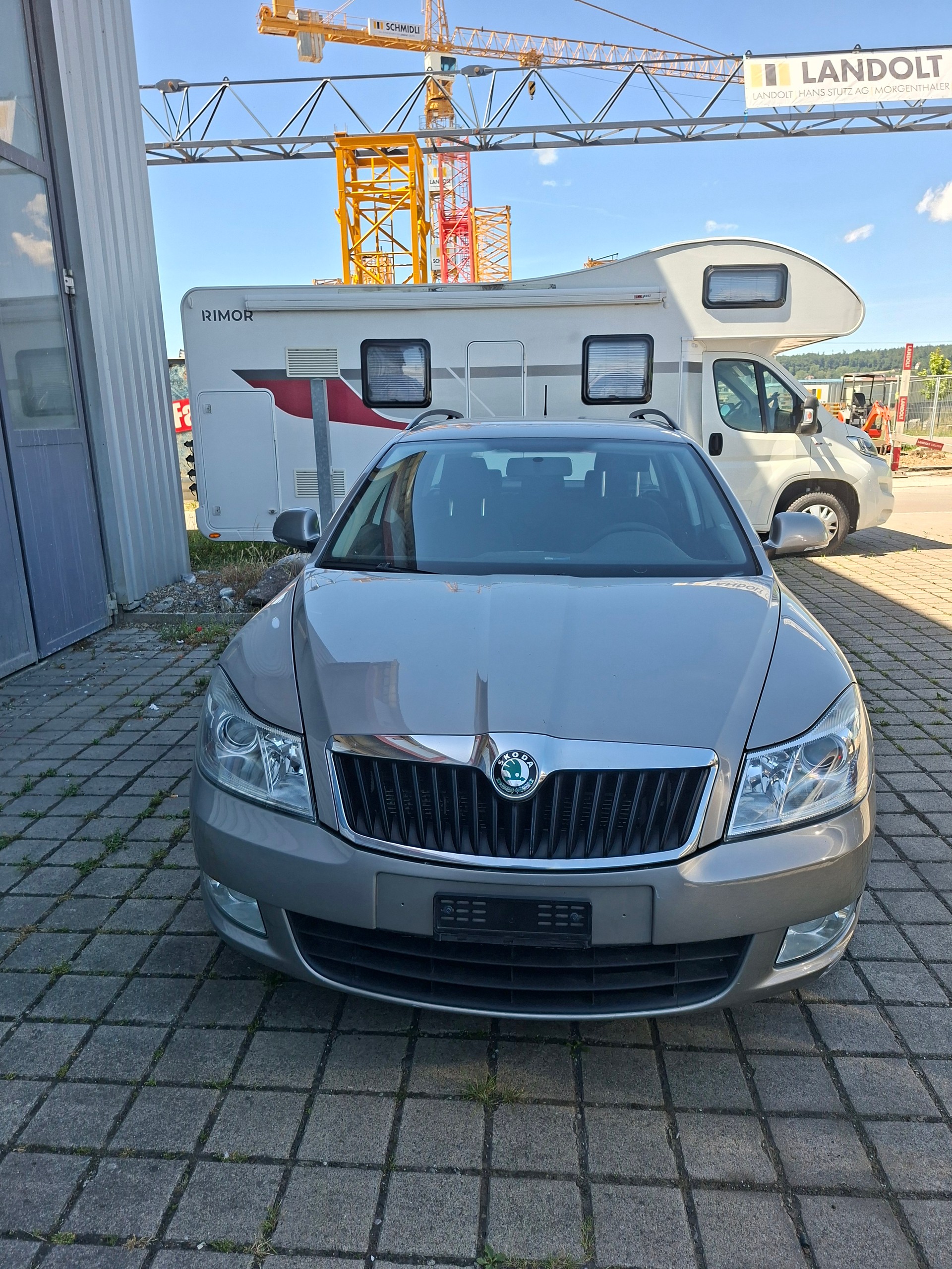 SKODA Octavia Combi 1.4 TSI Ambiente-image-5