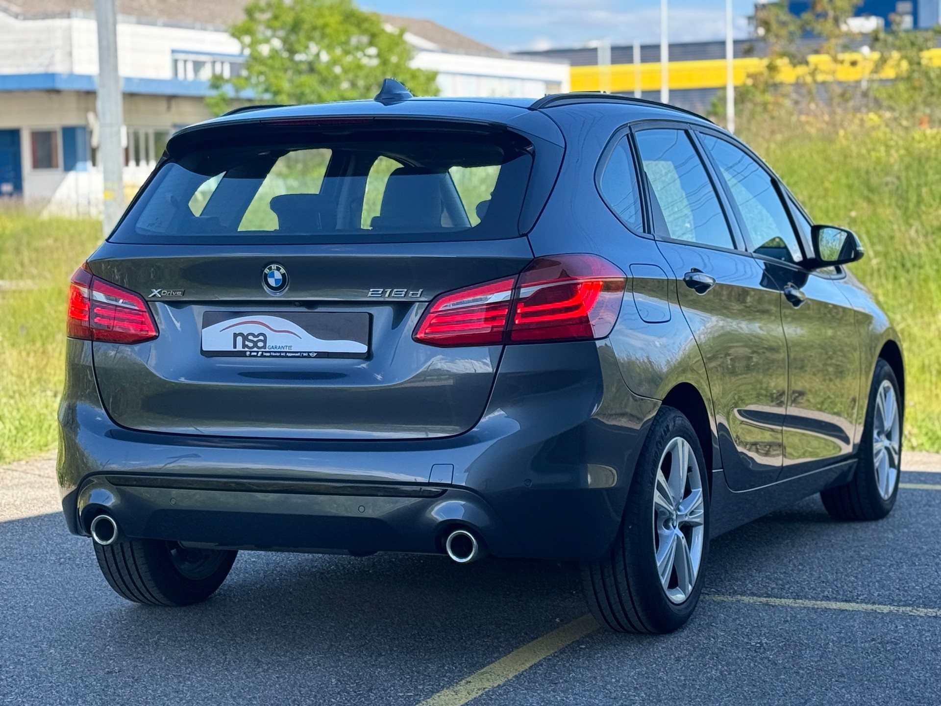 BMW 218d xDrive Active Tourer Steptronic Luxury Line-image-3