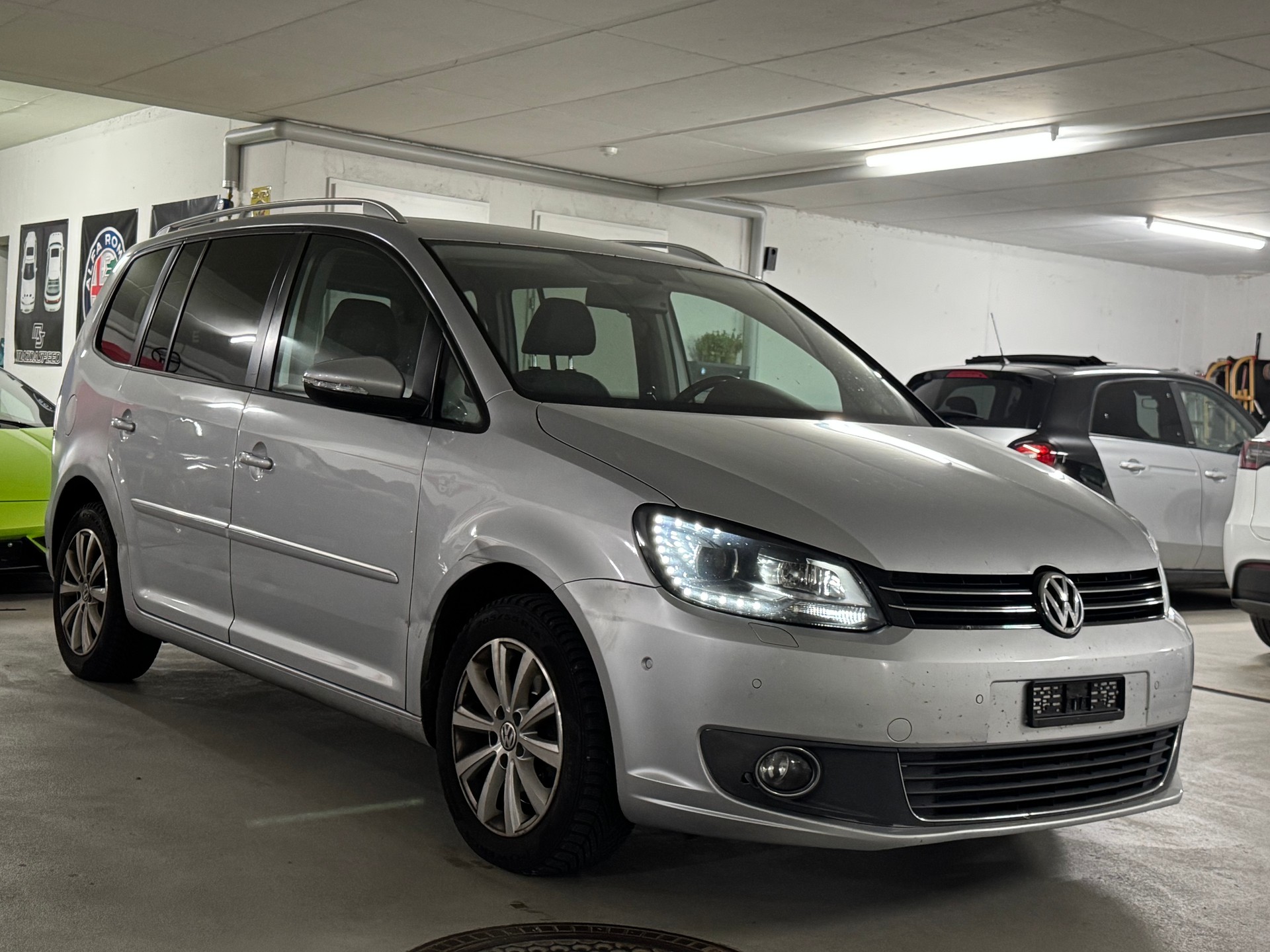 VW Touran 1.4 TSI Highline DSG 7-Platz-image-2