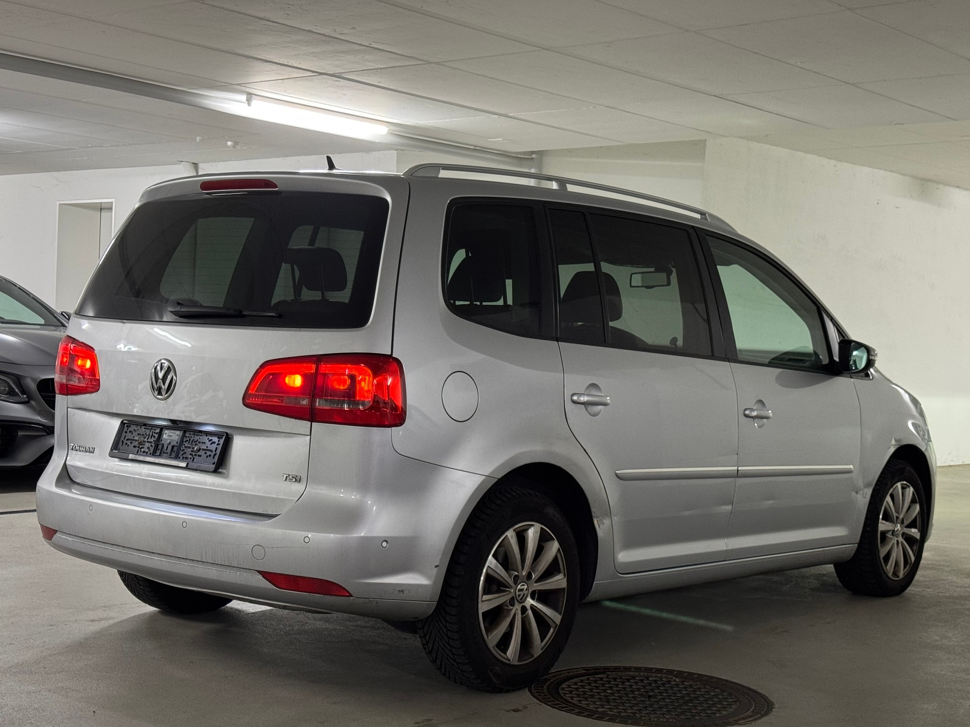 VW Touran 1.4 TSI Highline DSG 7-Platz-image-6