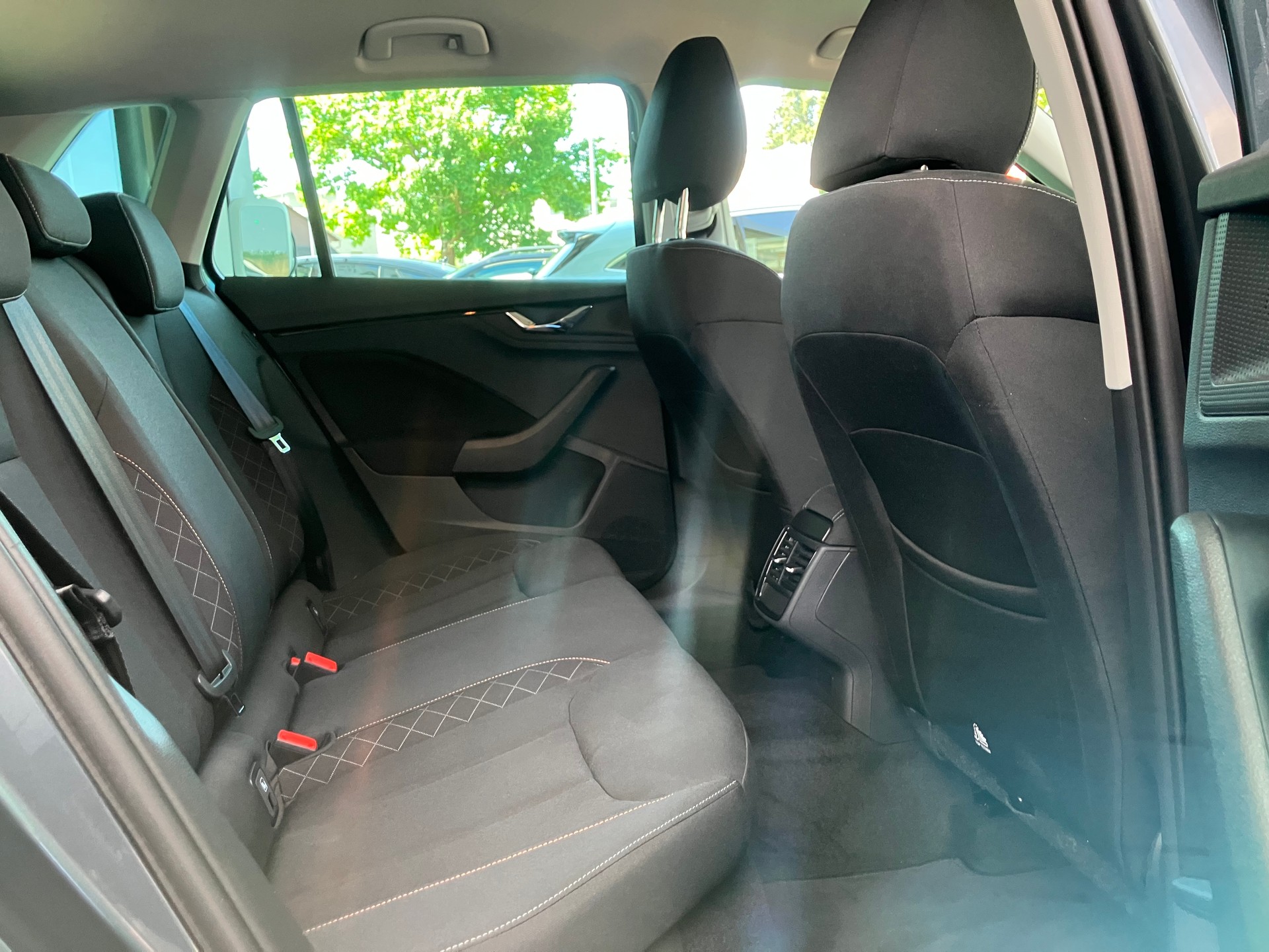 SKODA Kamiq 1.0 TSI Drive DSG-image-8