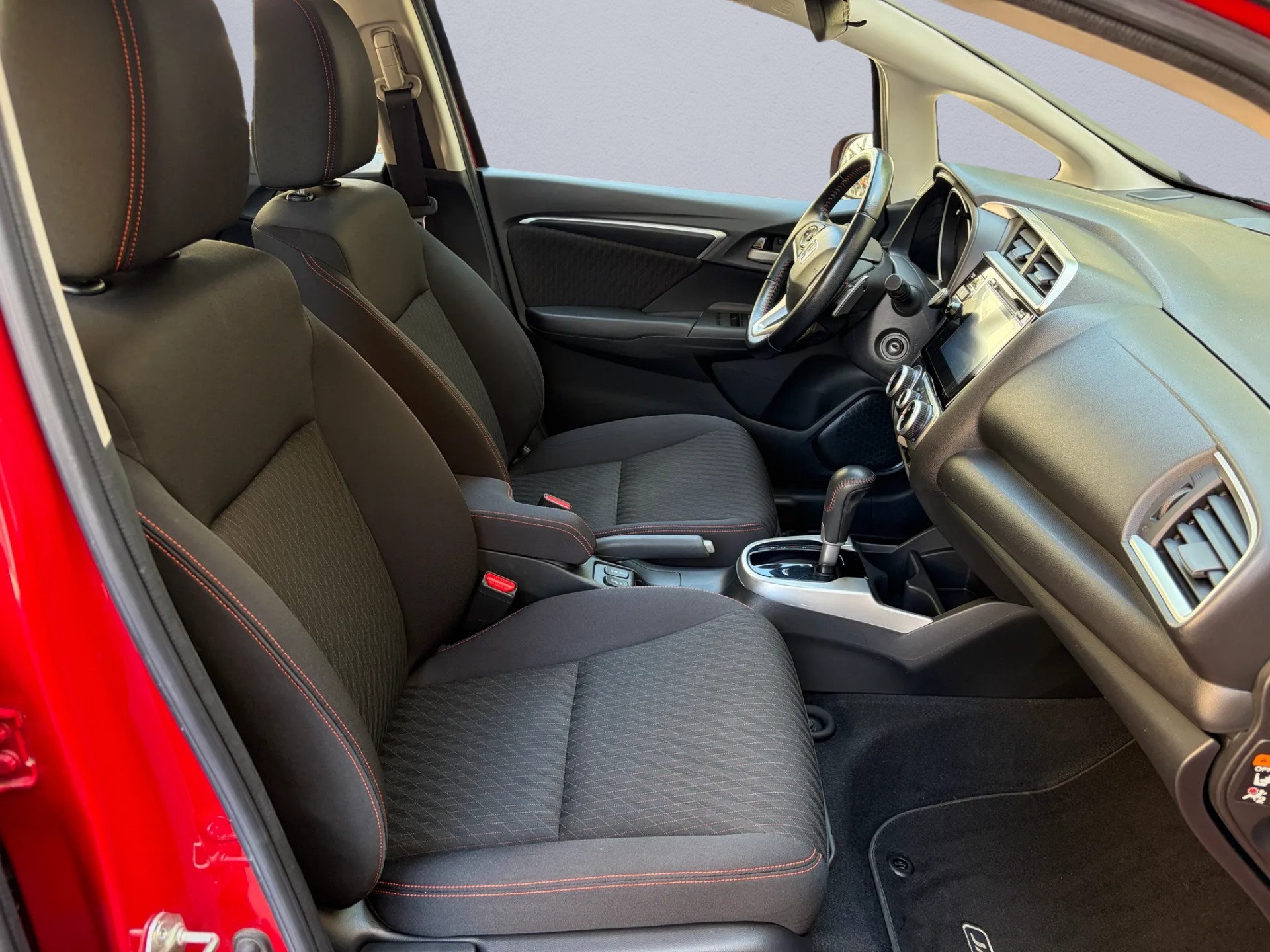 HONDA 1.5i-VTEC Dynamic CVT-image-8