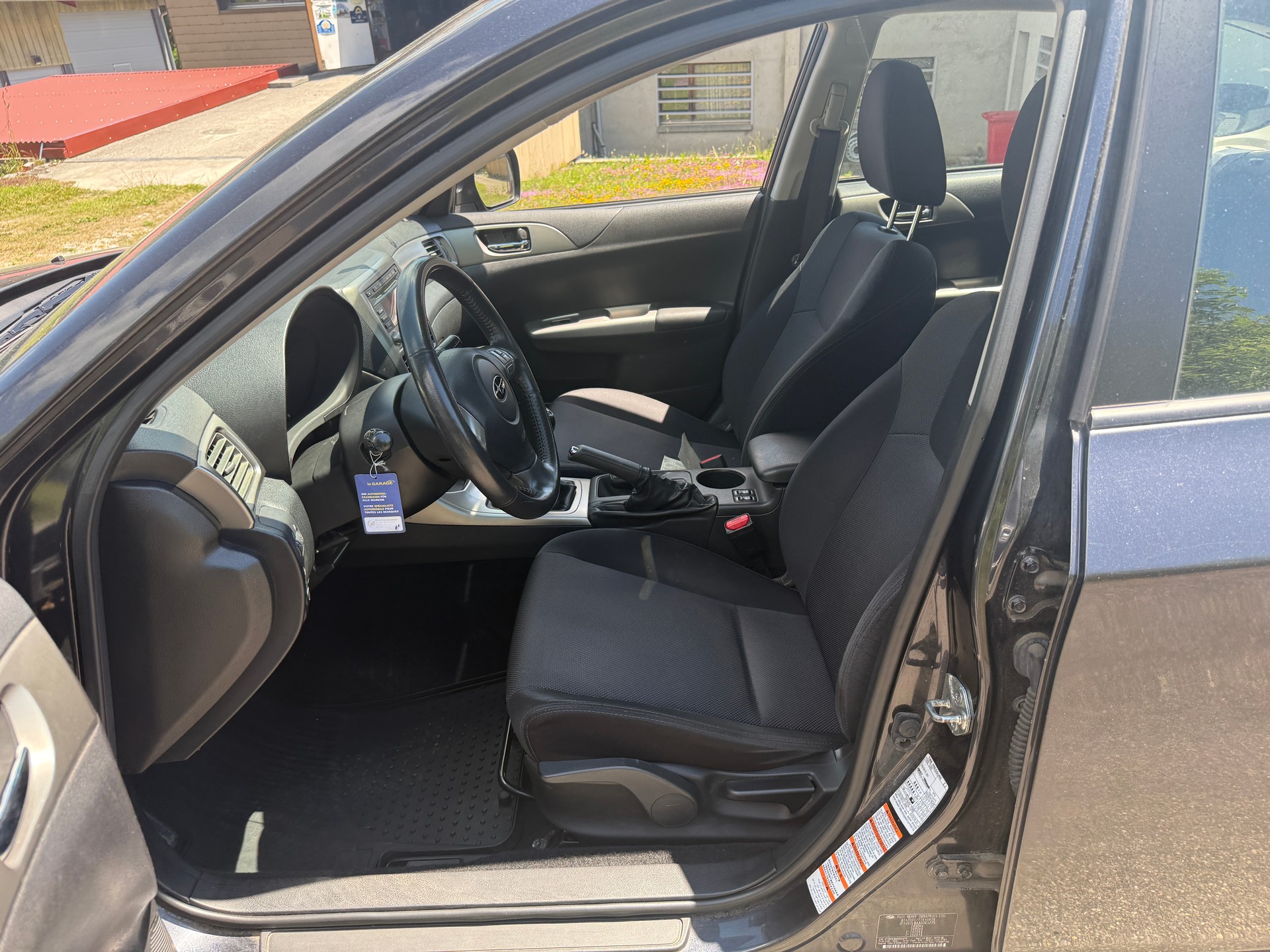 SUBARU Impreza 2.0R Comfort Automatic-image-9