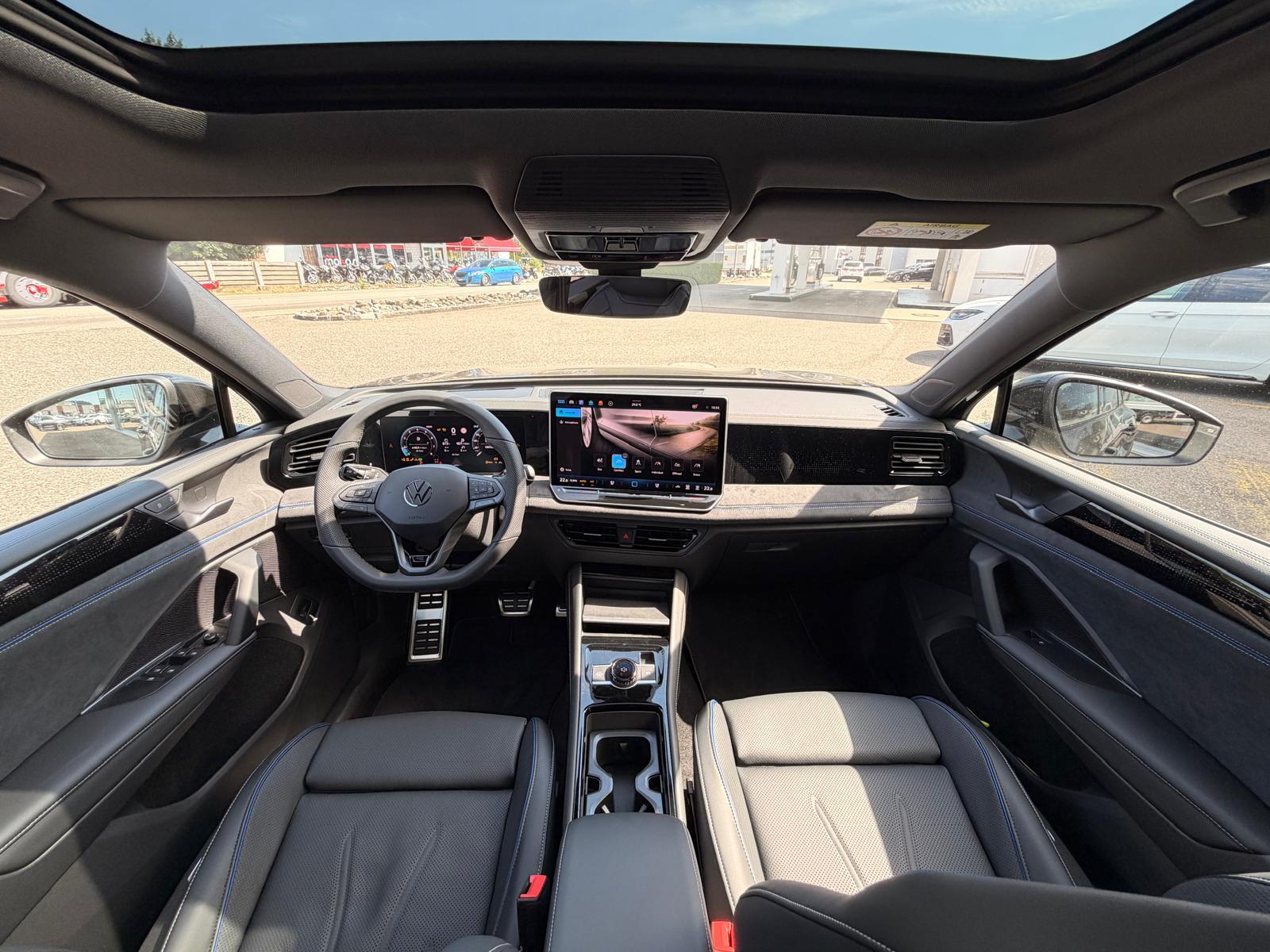 VW Tiguan 2.0 TSI DSG R-Line United 4Motion-image-23