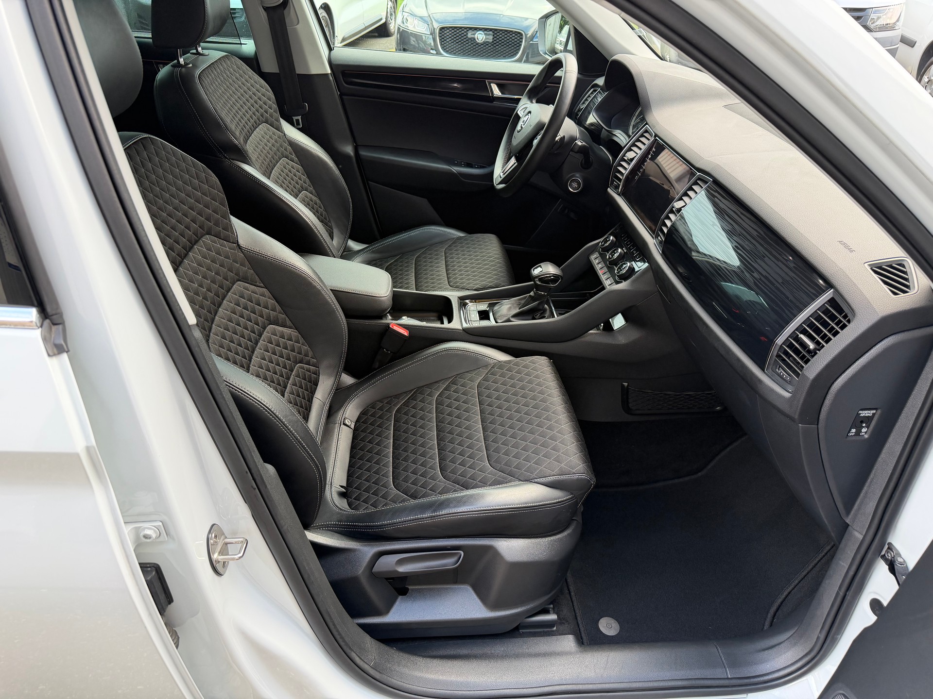 SKODA Kodiaq 2.0 TSI Style DSG 4x4-image-12