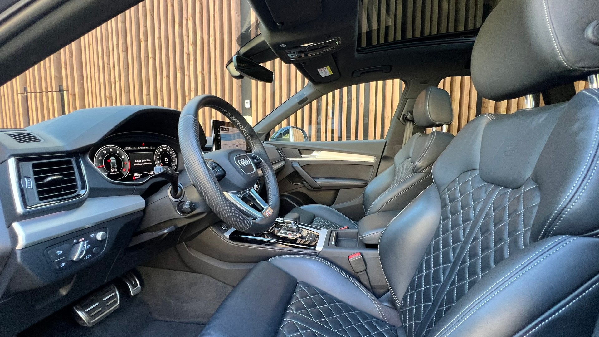 AUDI Q5 45 TFSI S LINE BLACK EDITION QUATTRO S-TRONIC l 265 PS-image-24